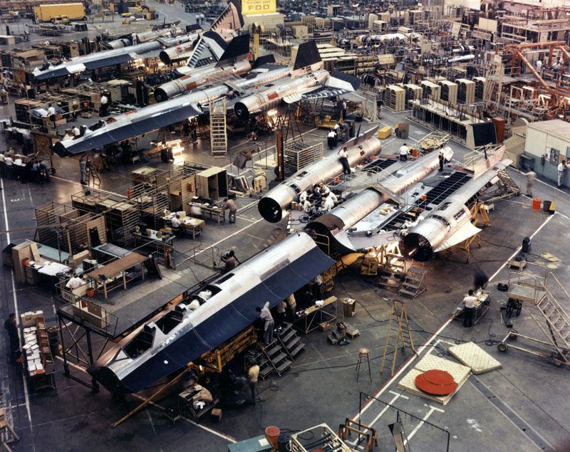 SR71_factoryfloor_SkunkWorks