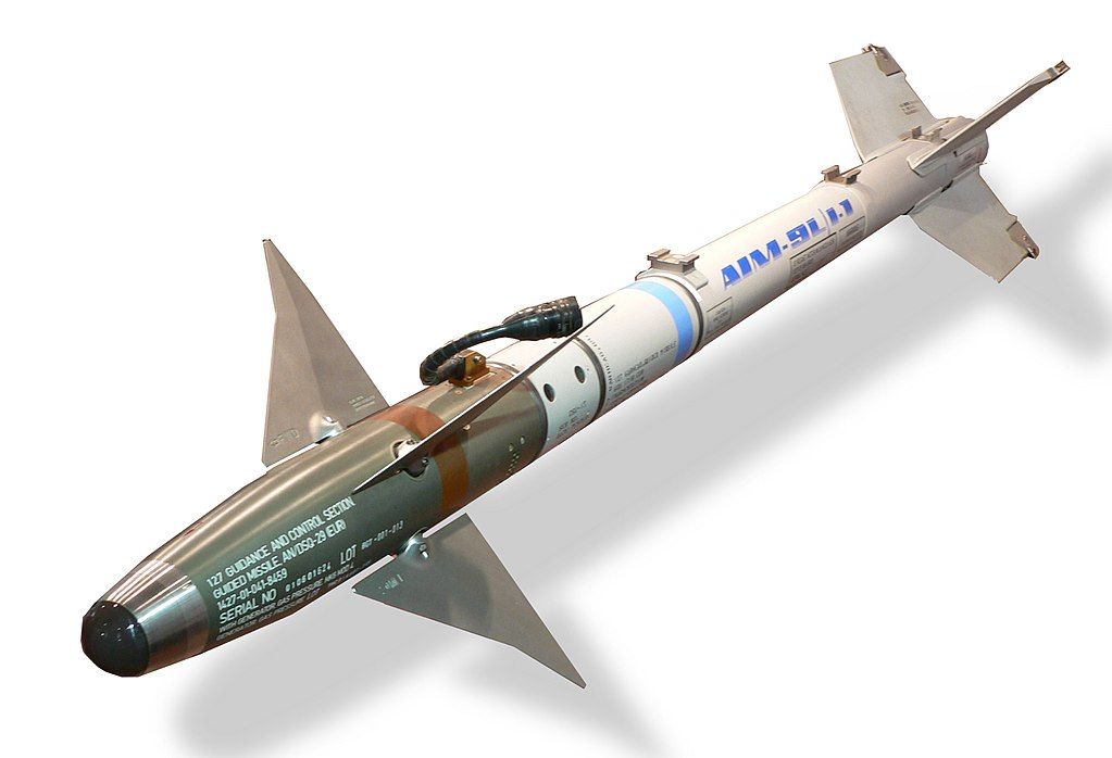 1024px-AIM_9L_Sidewinder_(modified)_copy