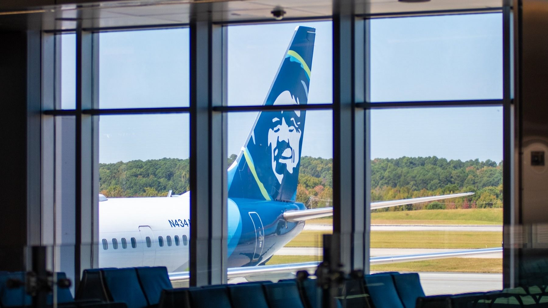 Alaska Airlines renovated terminal in Portland: From the lobby to security checkpoint in 5 minutes or less