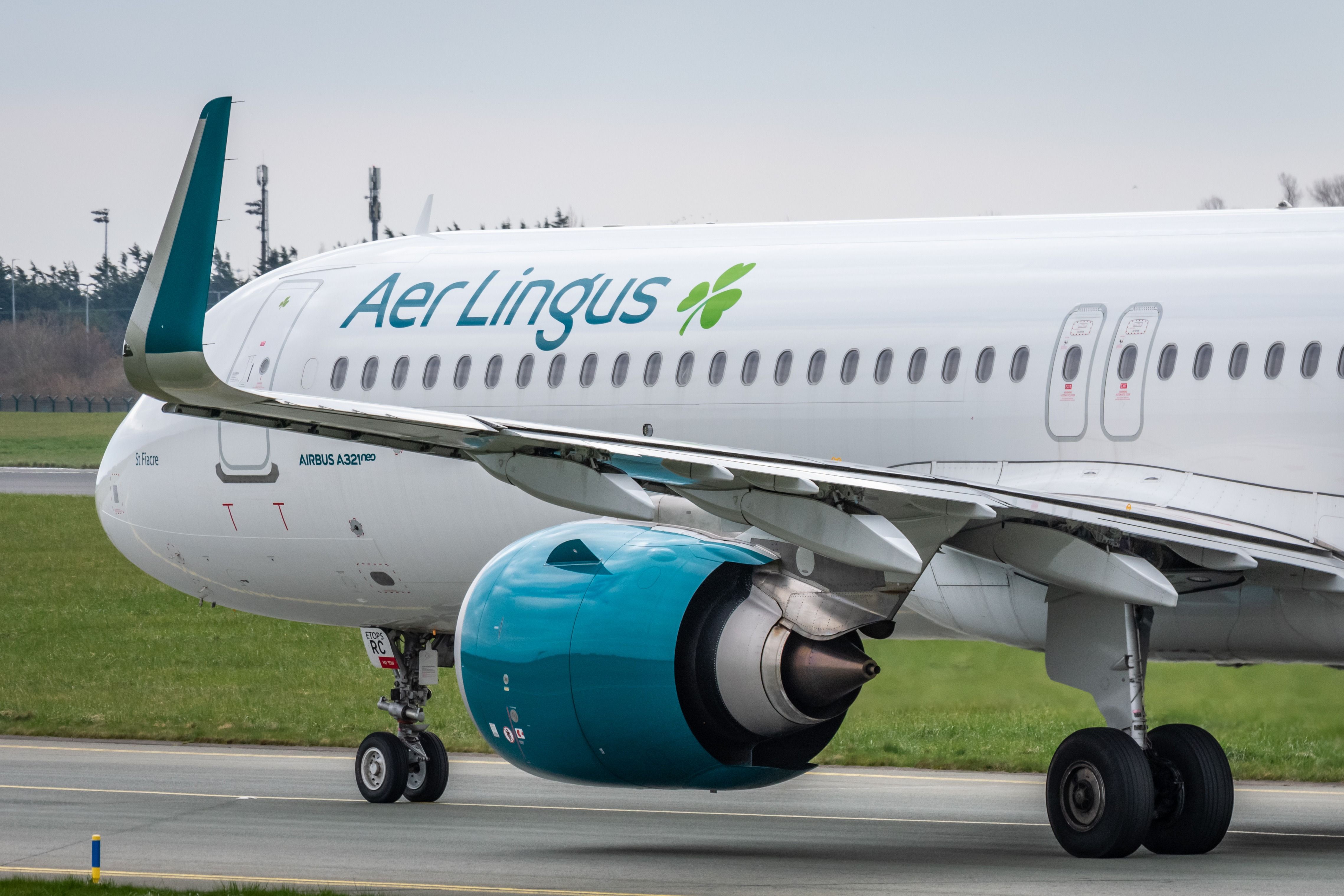 Aer Lingus Airbus A321neo at DUB shutterstock_1945375084