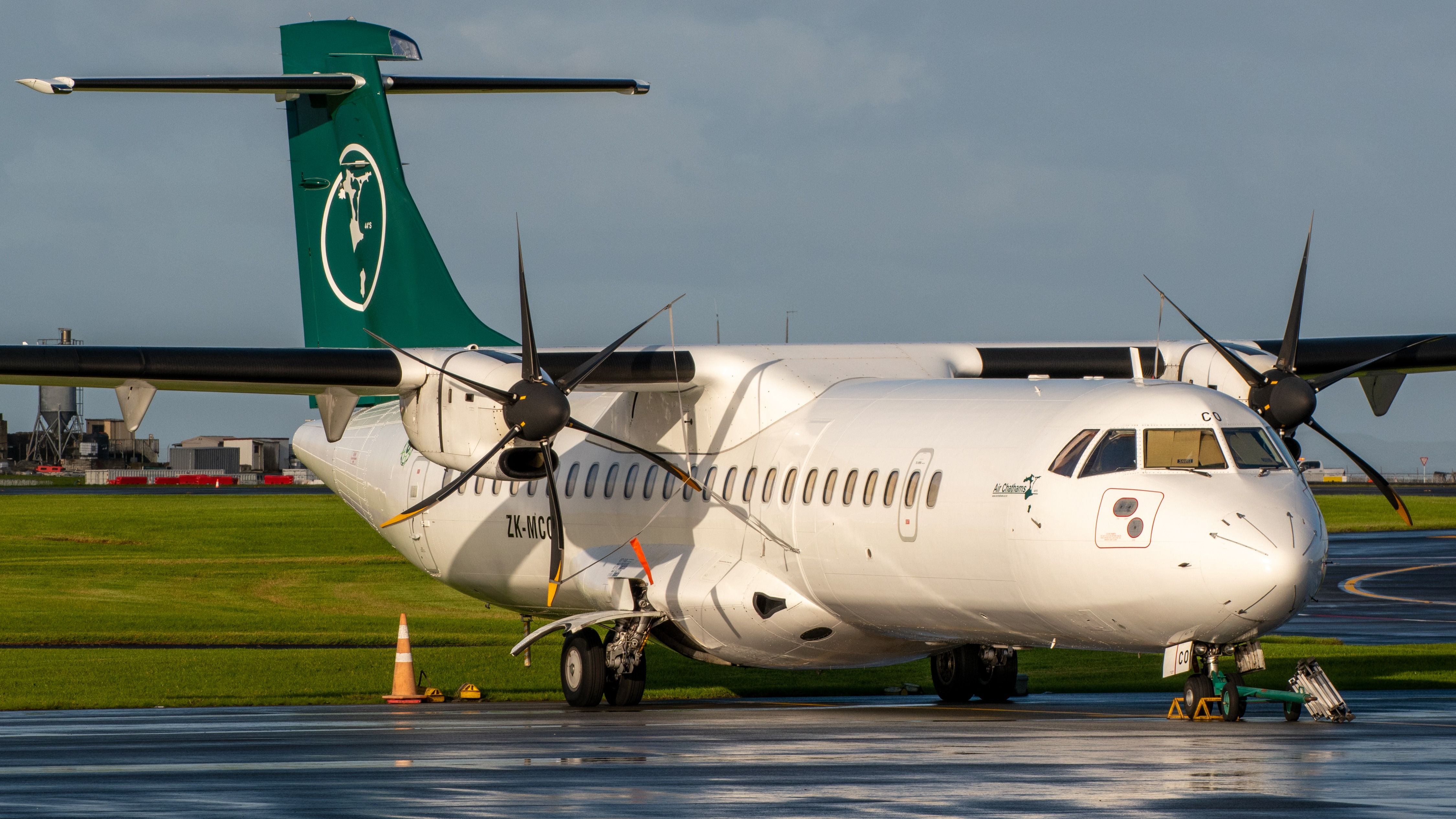 Air_Chathams_ATR72-500_ZK-MCO (1)