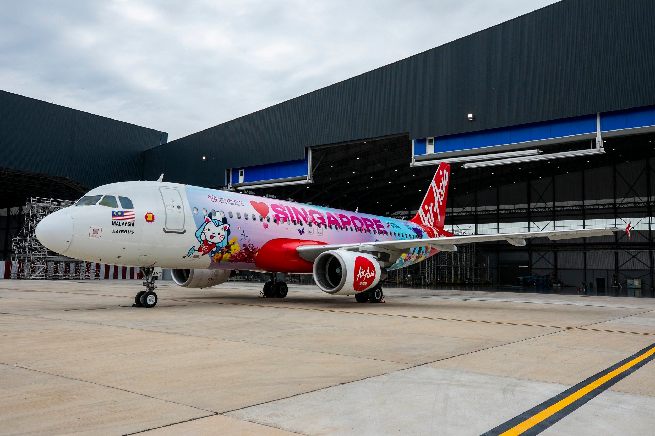 AirAsia Loves Singapore With Special Airbus A320 Livery