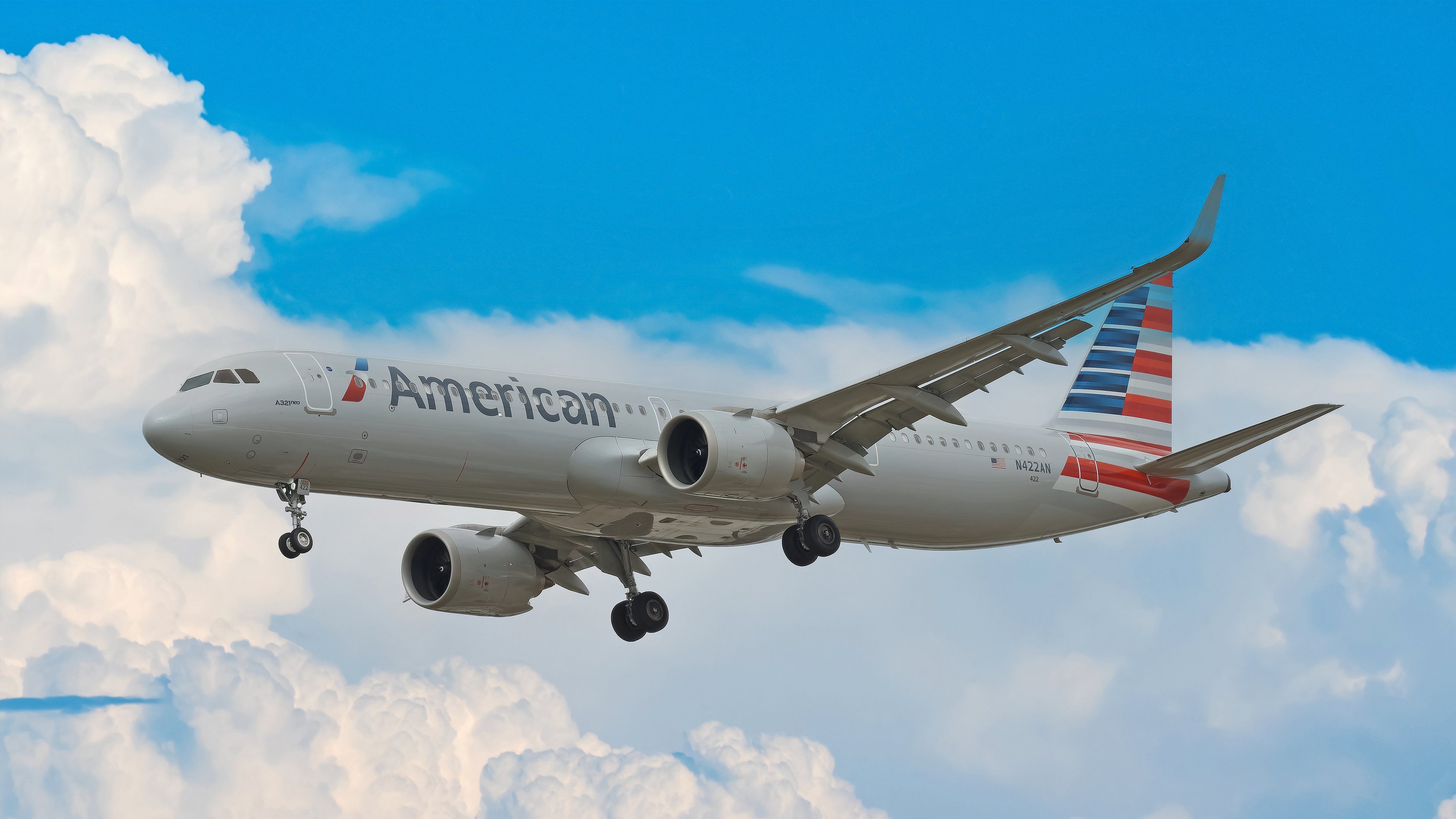 4 American Airlines flight attendants injured when Airbus A321 encounters turbulence