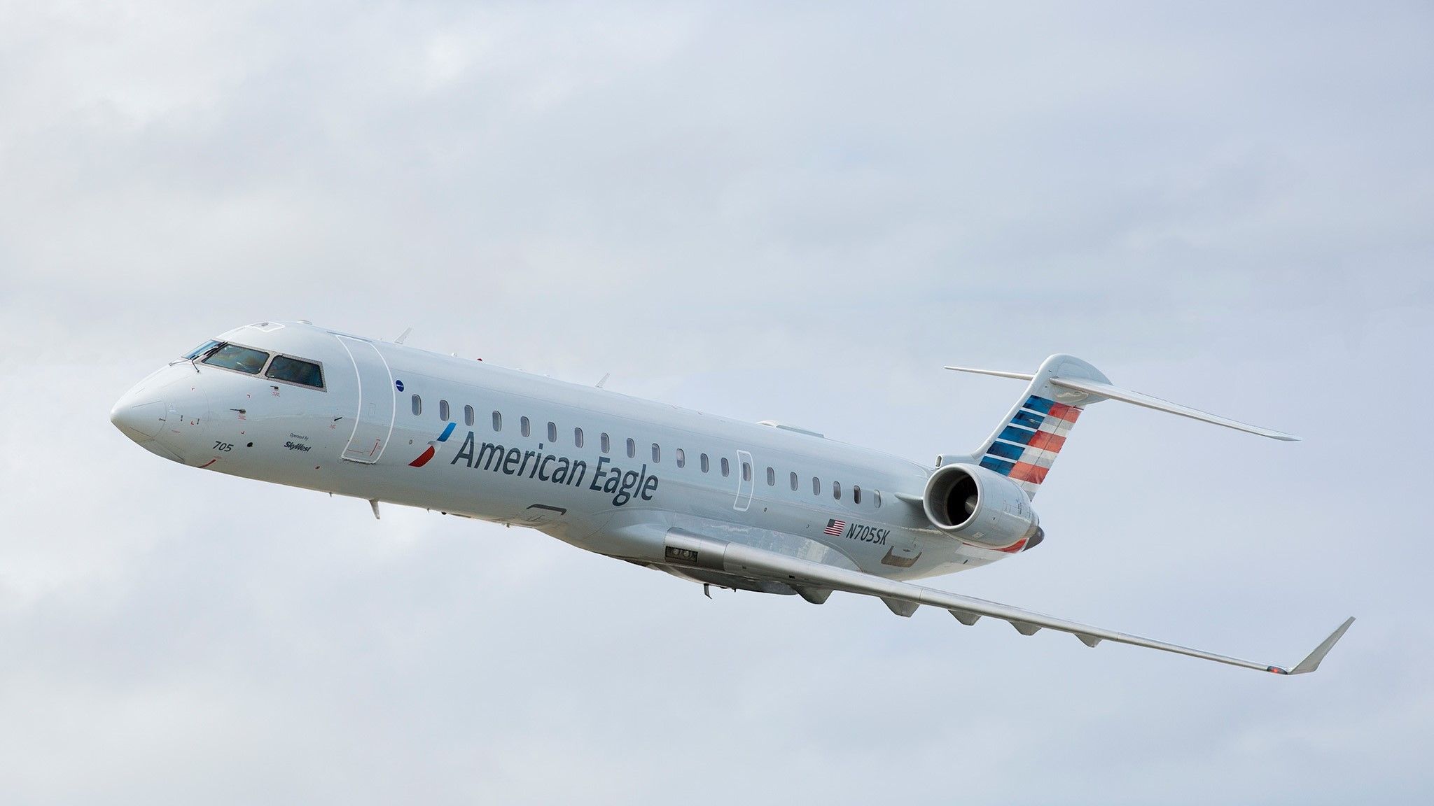 American Airlines upgrades first Bombardier CRJ700 with Intelsat satellite Wi-Fi