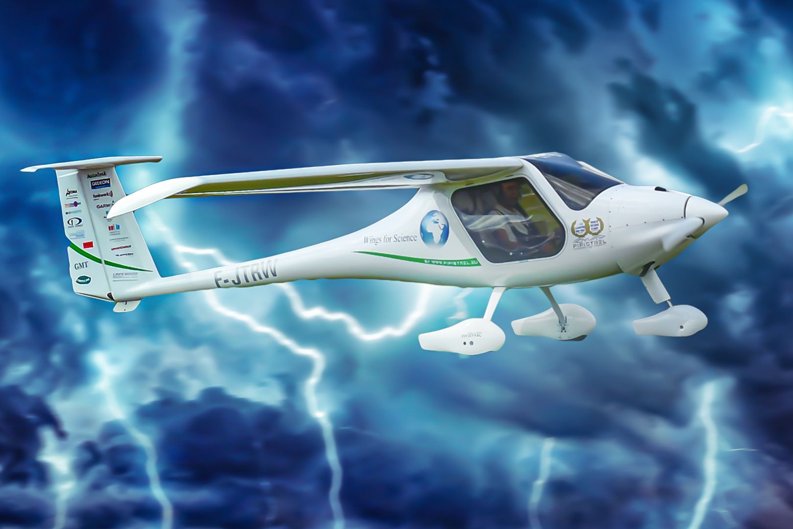 4 Fixed-Wing Aircraft That Are Electric Powered