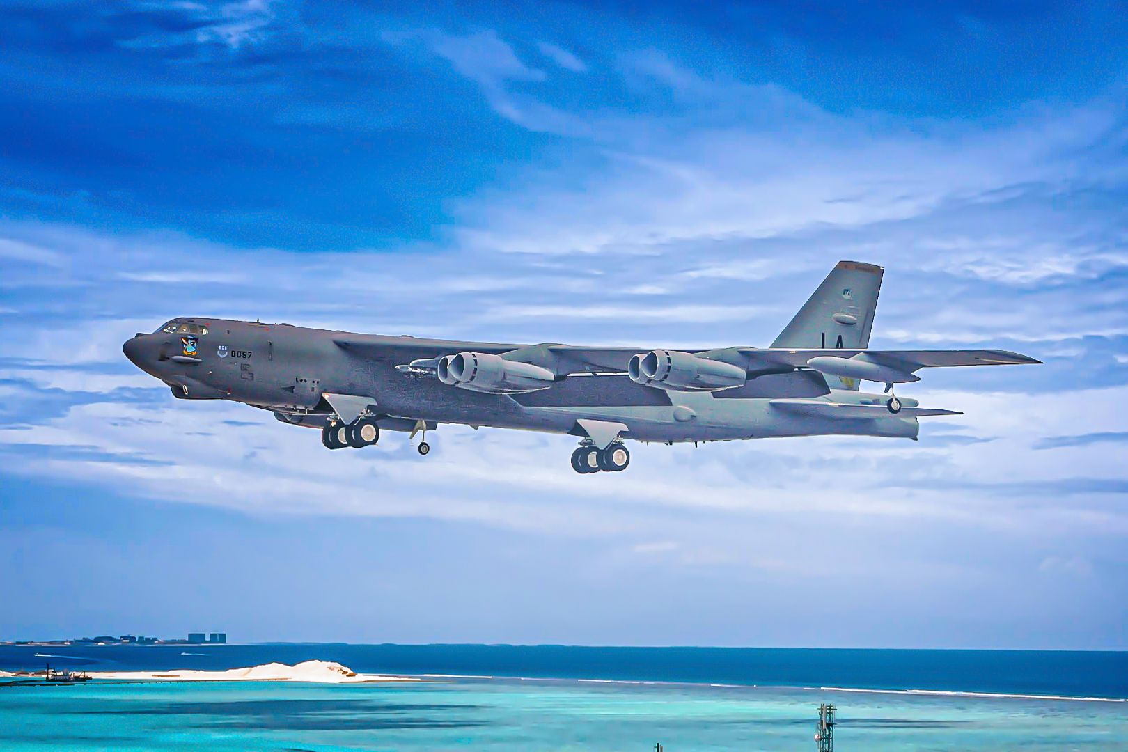 Why Does The B-52 Have Wheels On The Wings?