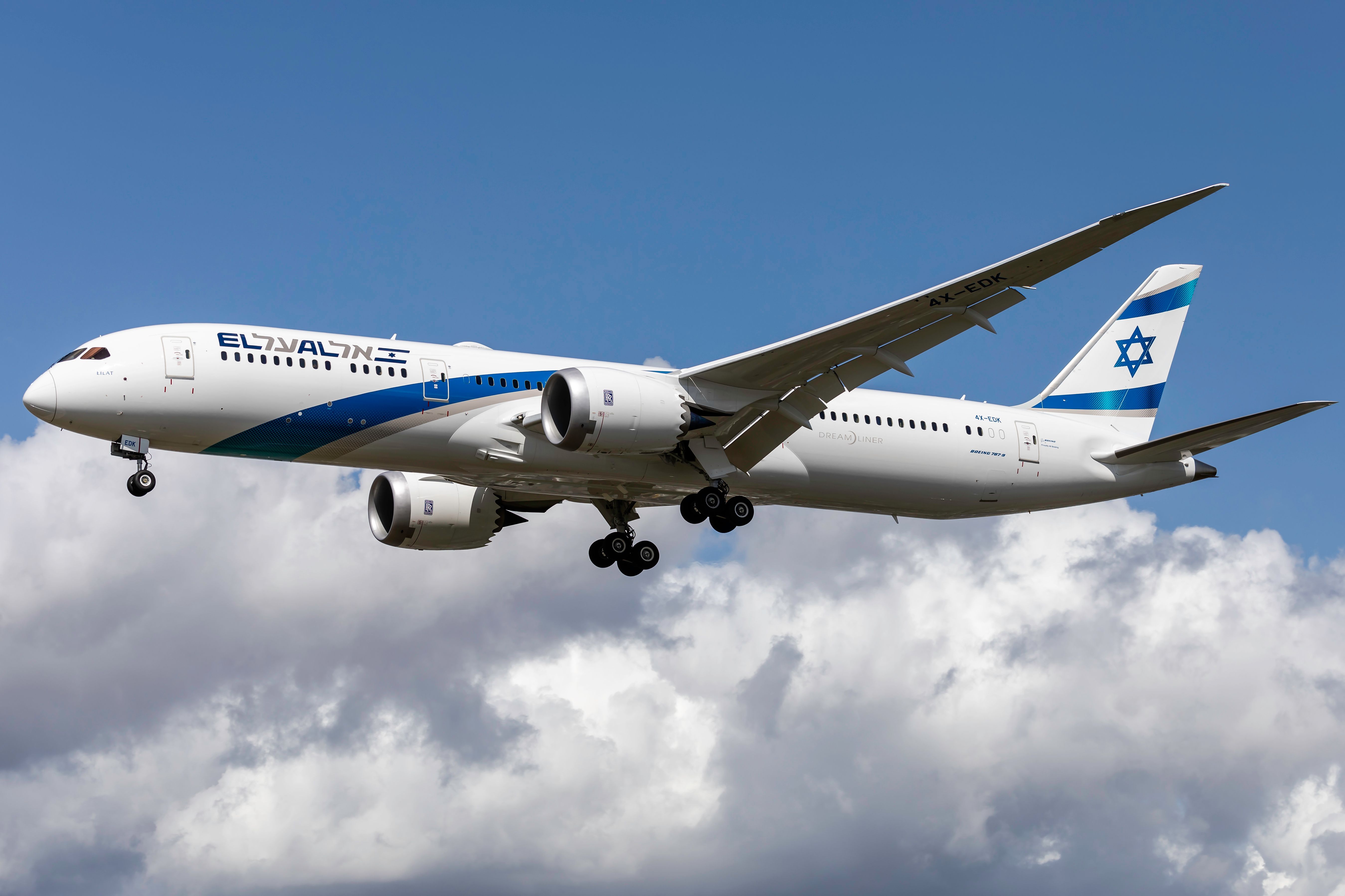 EL AL Boeing 787-9 lands at LHR shutterstock_1482660890