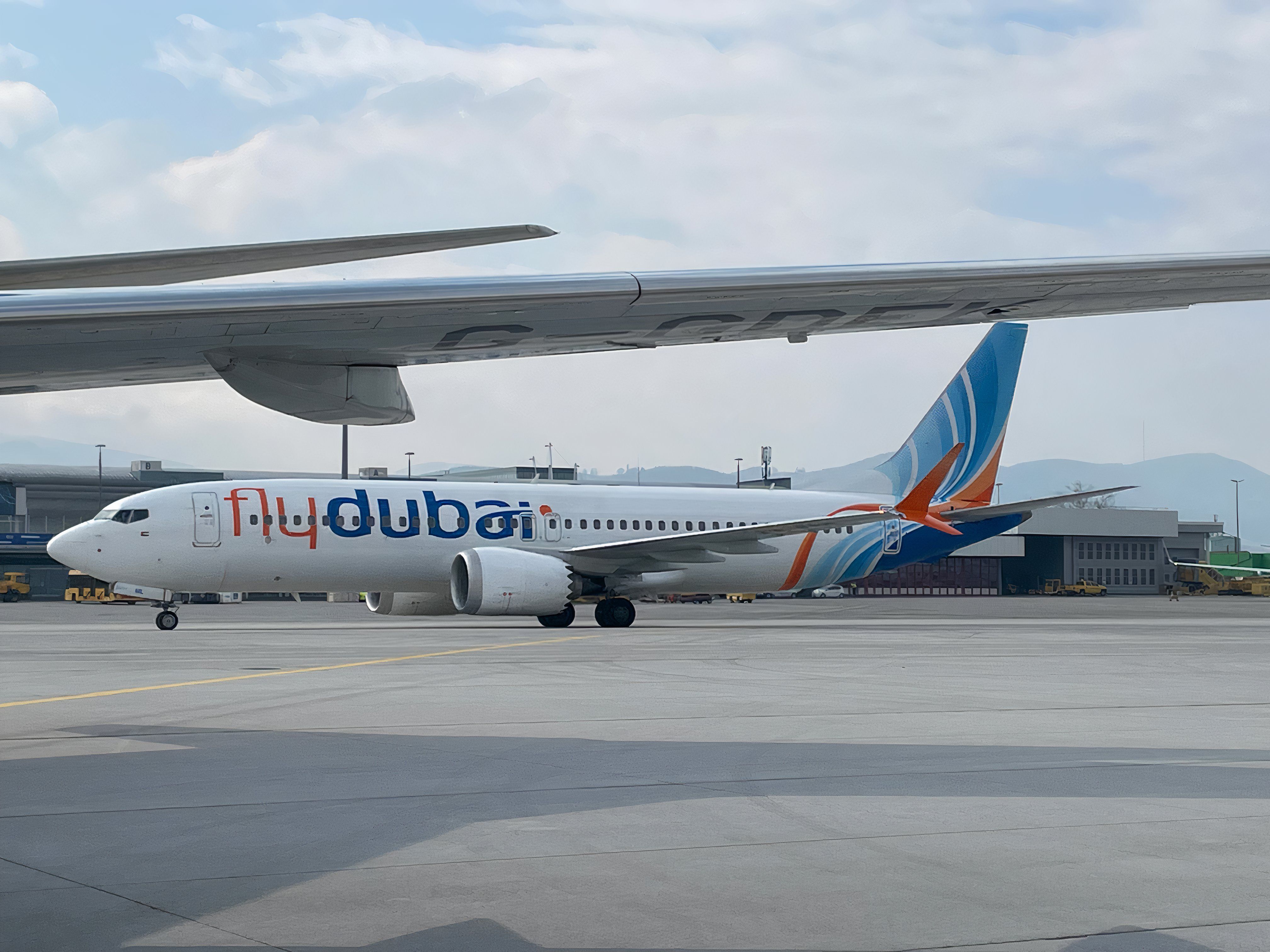 flydubai 737 max 8