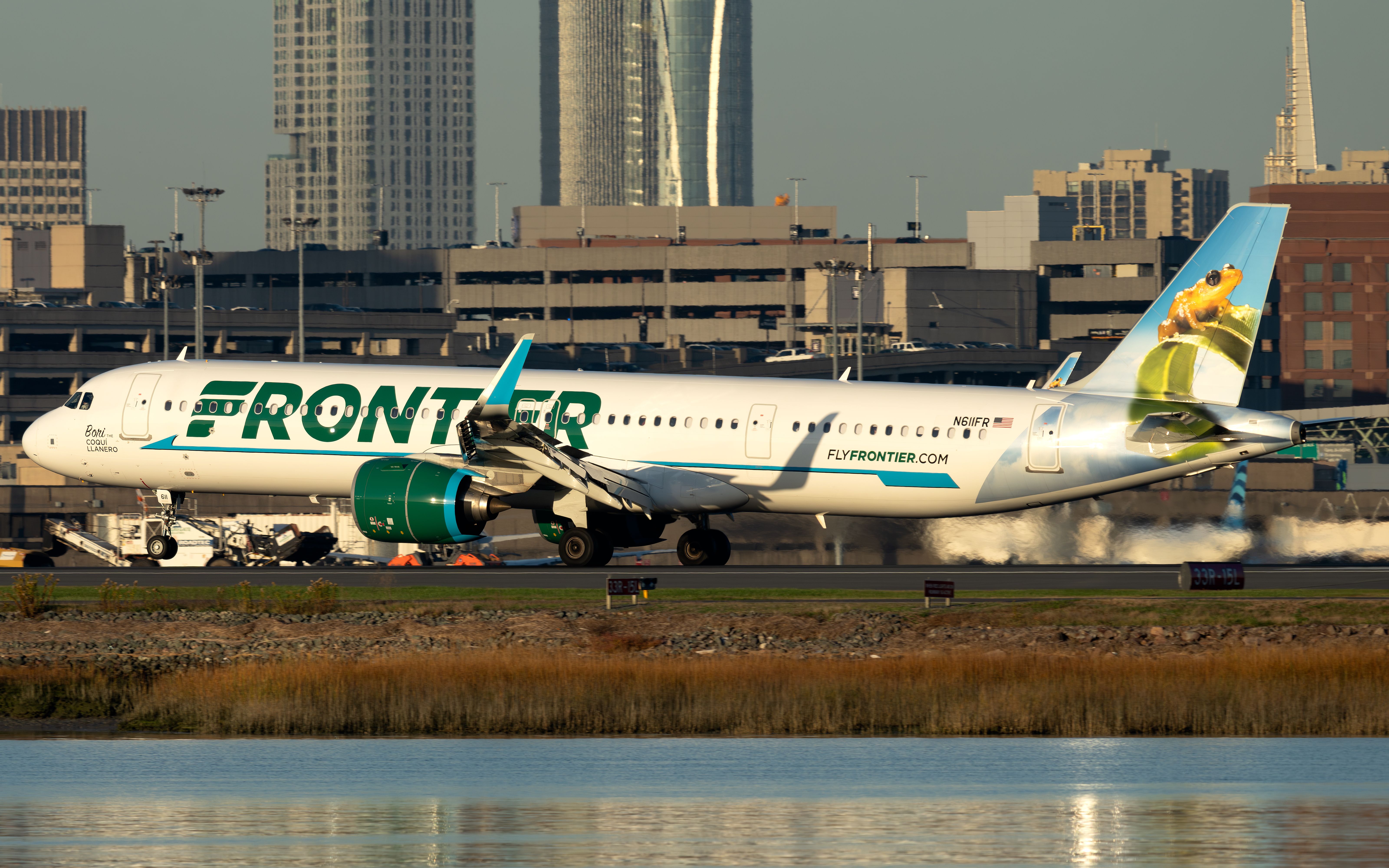 Landing of Frontier's Airbus A321neo