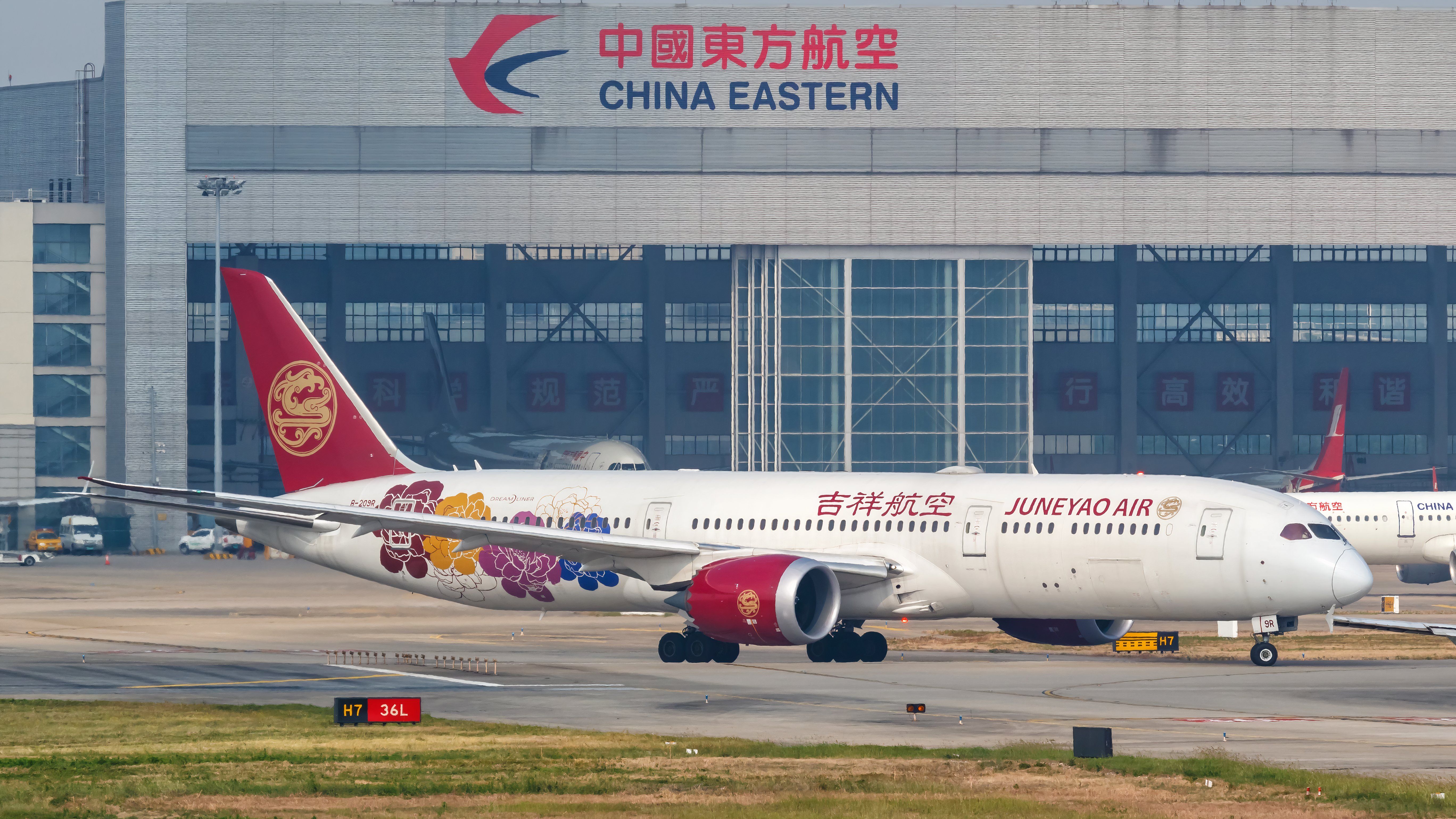 1:400 AV Models Juneyao Plane Airlines Boeing 787-9 Diecast