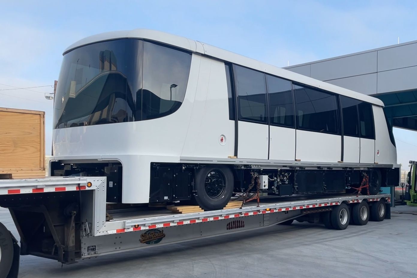 LAX Receives Final 4 Cars For Automated People Mover