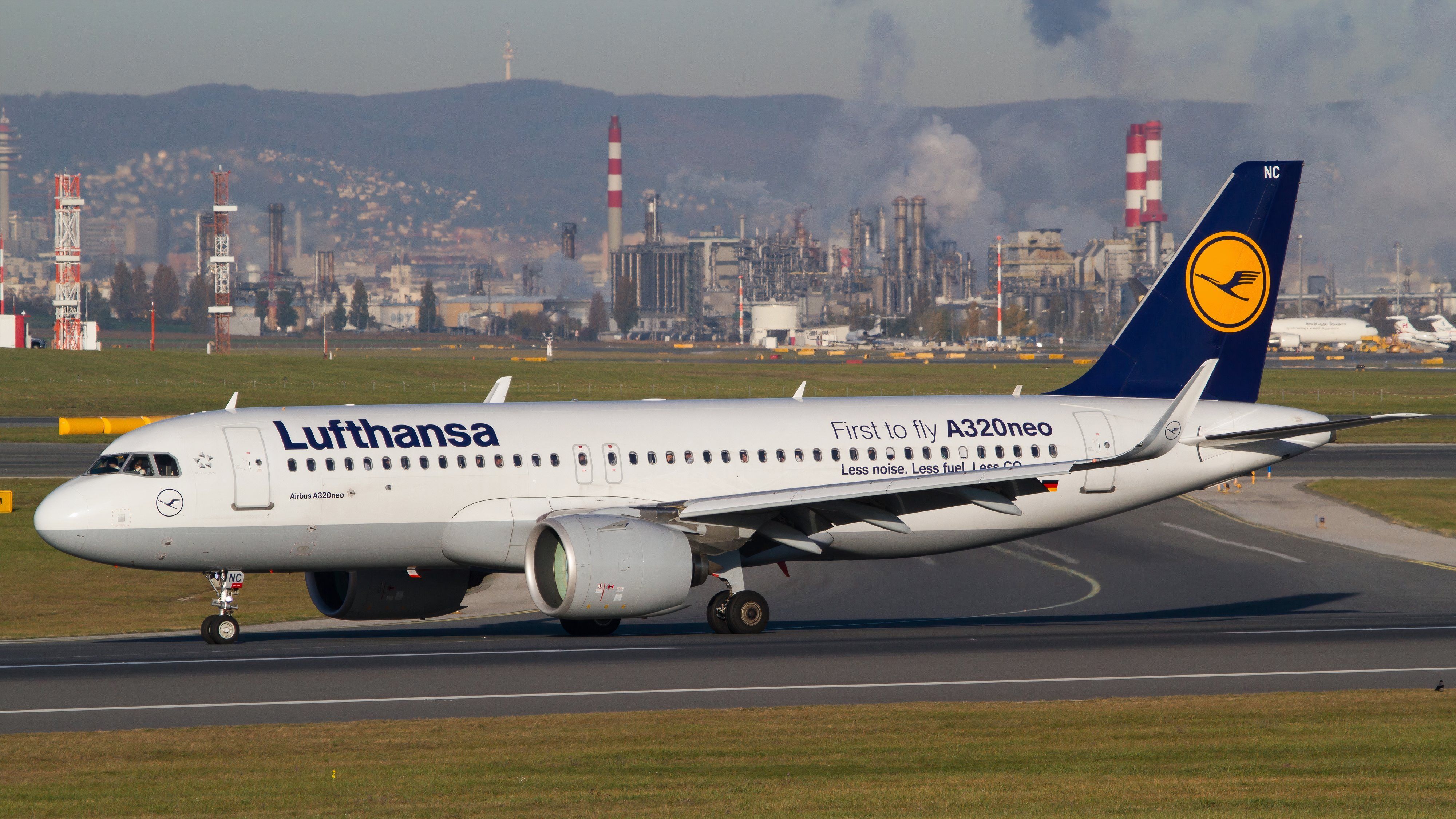 Lufthansa A320neo taxiing