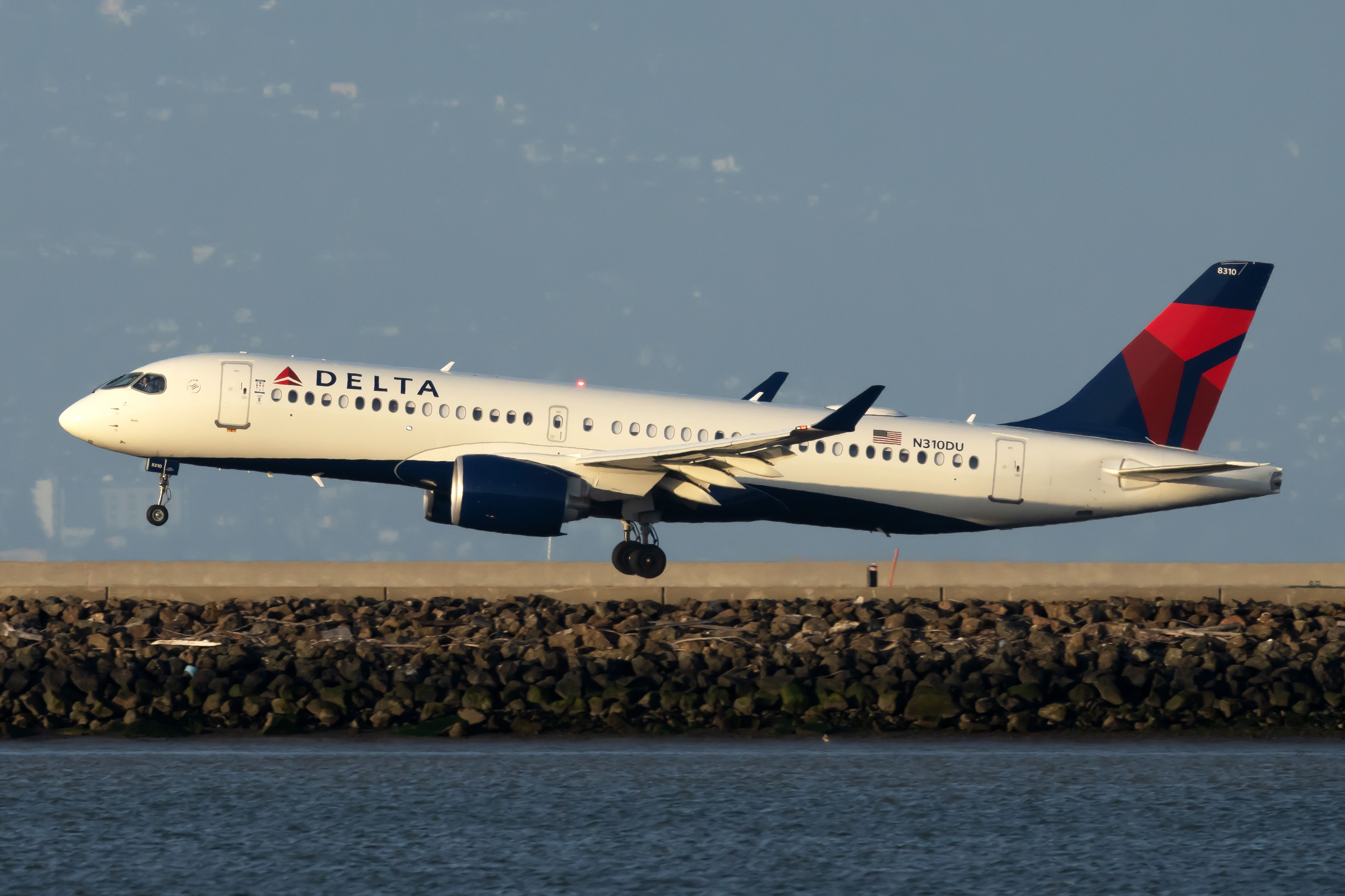 Delta Air Lines Schedules Airbus A220-300 Flights Between New York-JFK & Palm Springs