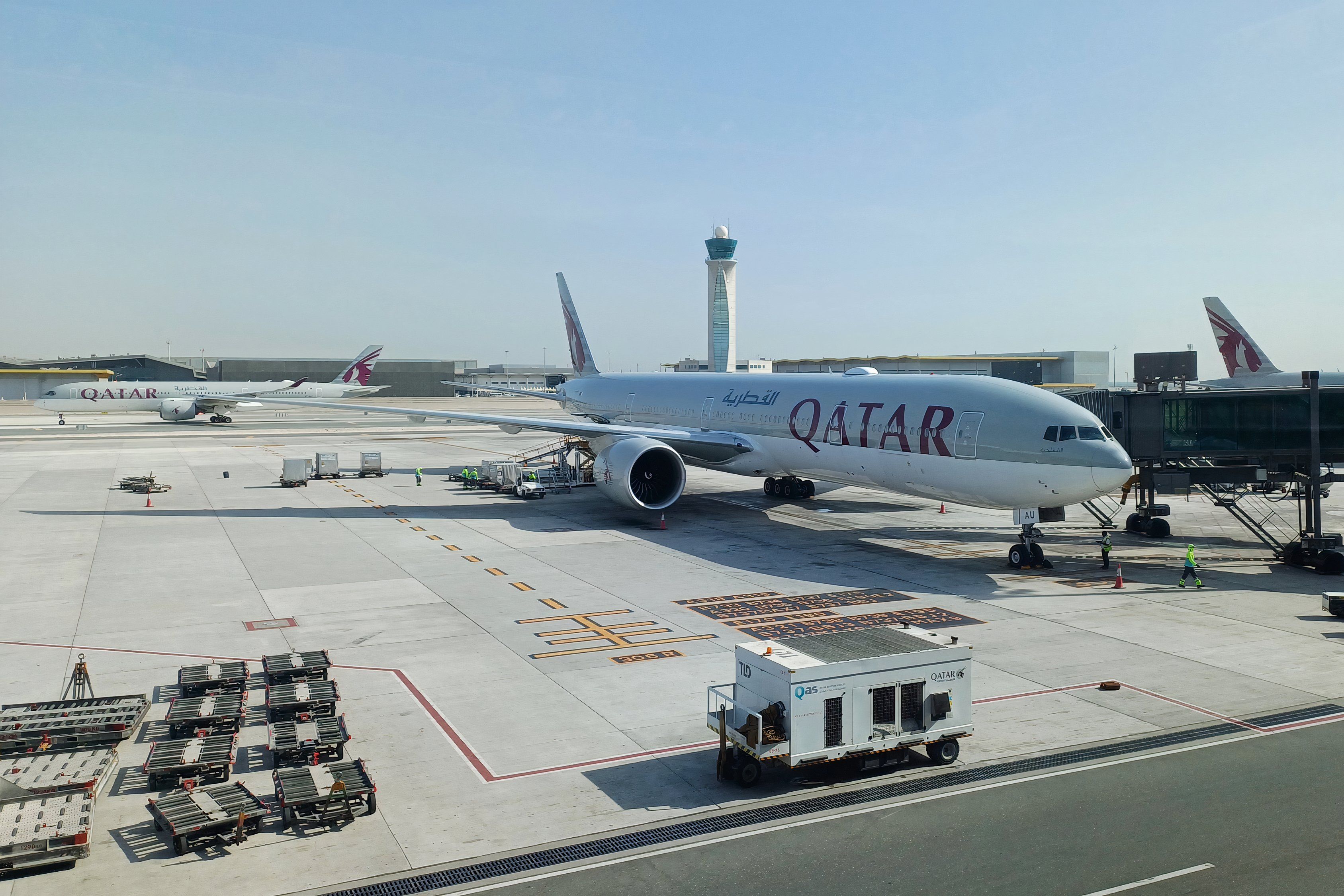 Qatar Airways Boeing 777 at DOH