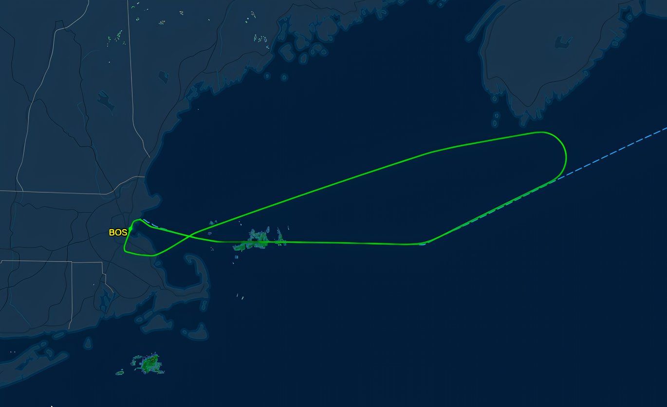 Delta Air Lines Flight 224 returns to BOS