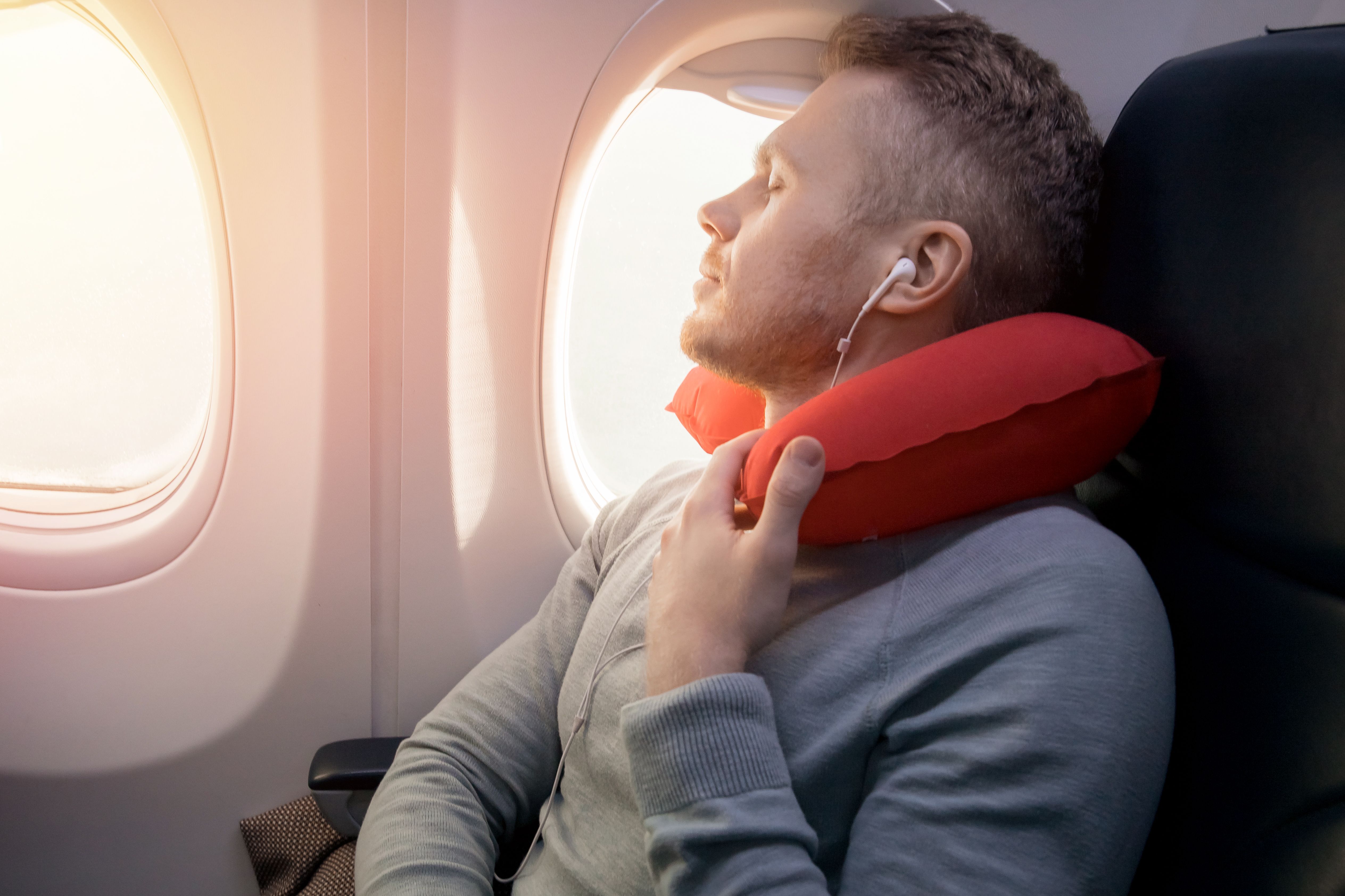 Do airlines still have to provide IFE headphones to every passenger these days?