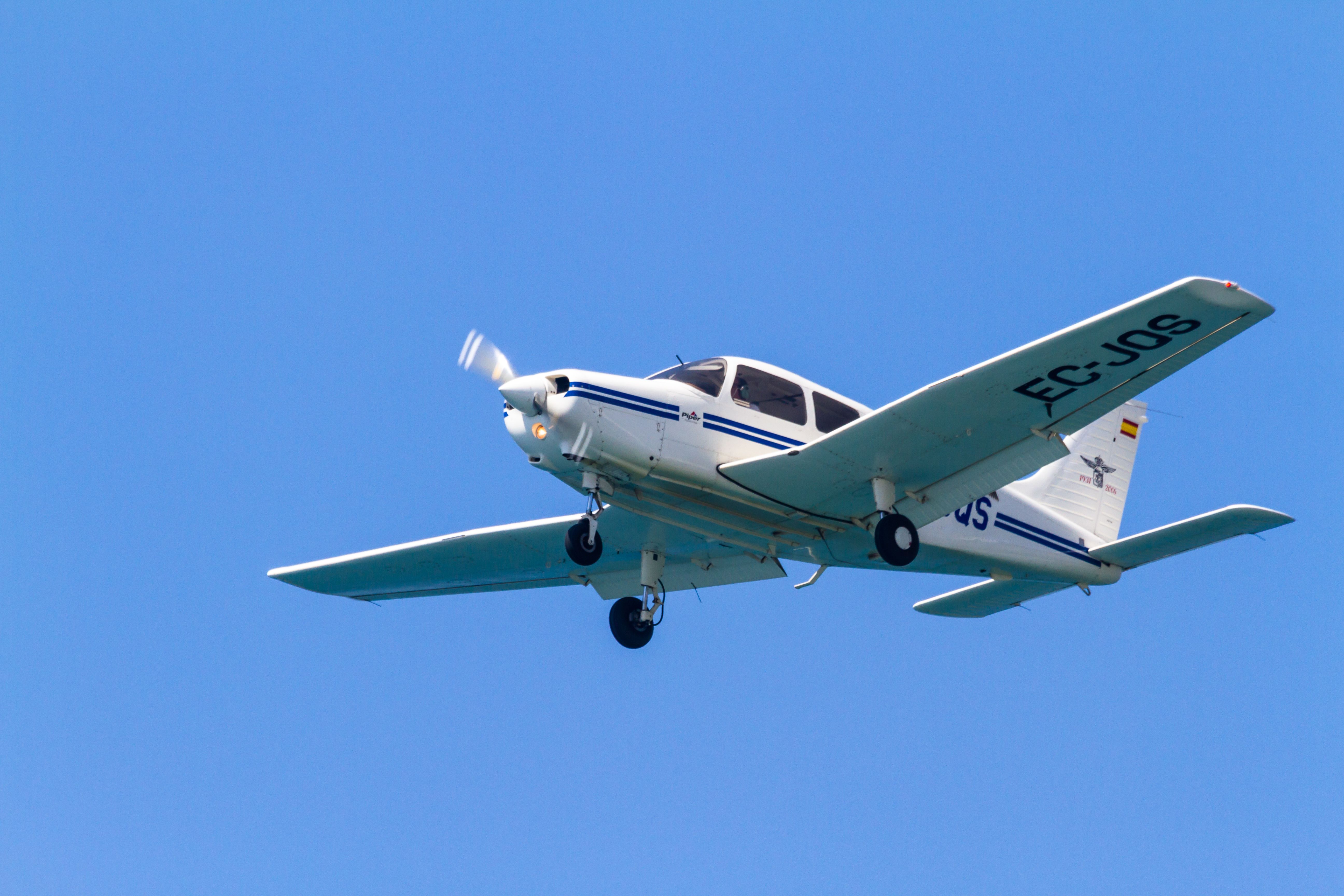 Developed From The Piper PA-28 Cherokee: A Look Into The Piper Archer ...