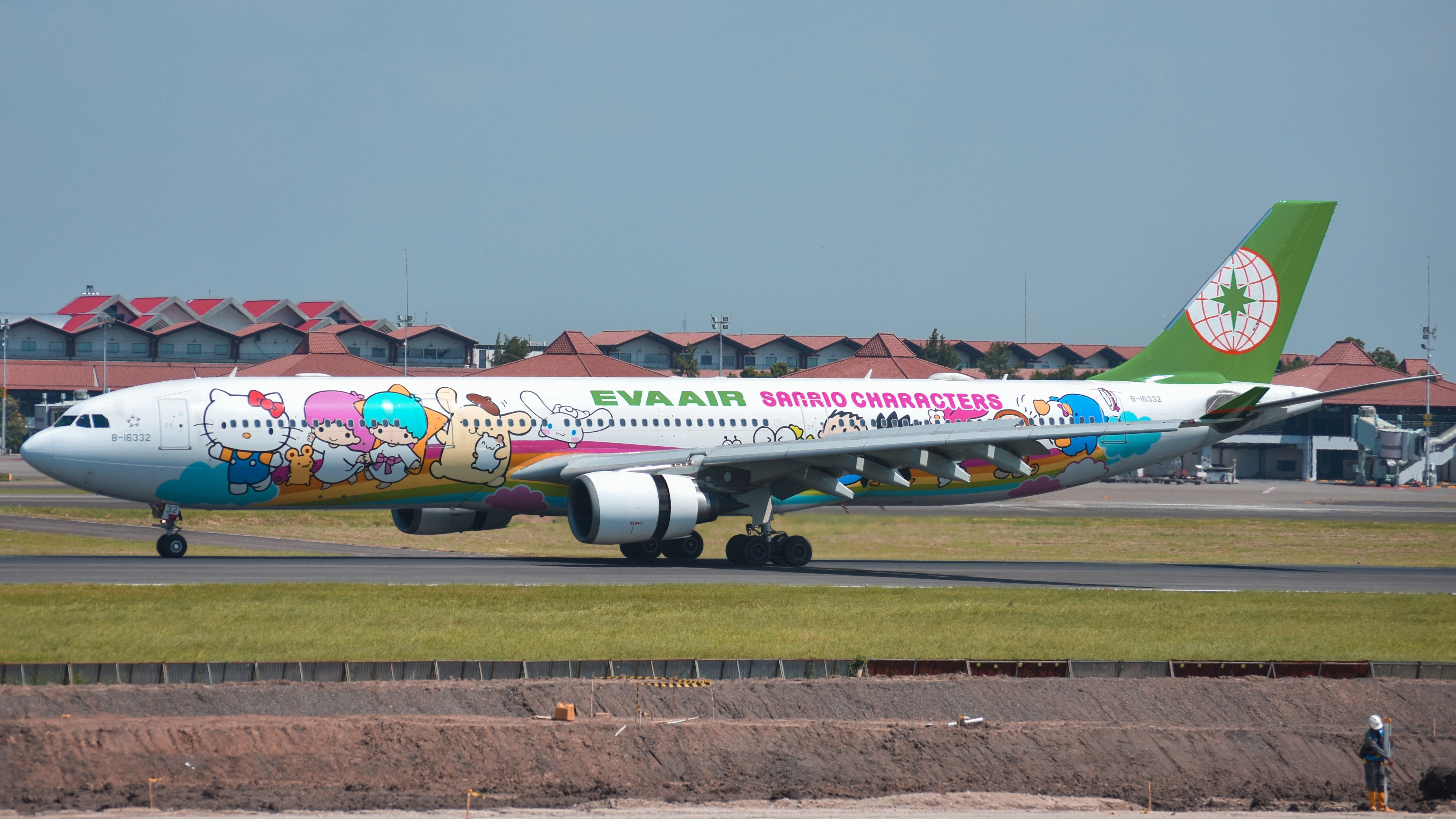 EVA Air Hello Kitty Airbus A330