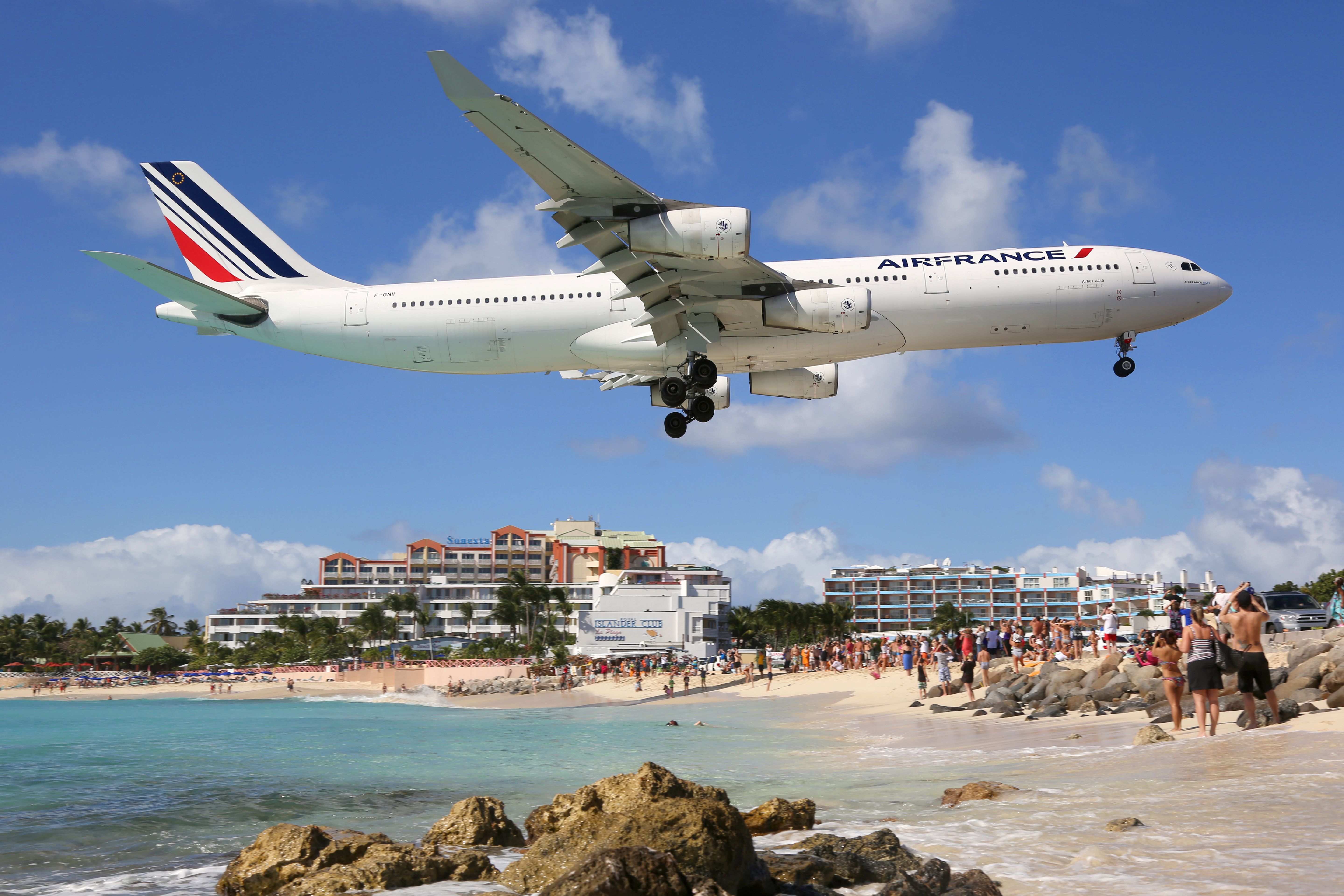 Air France A340 at SXM