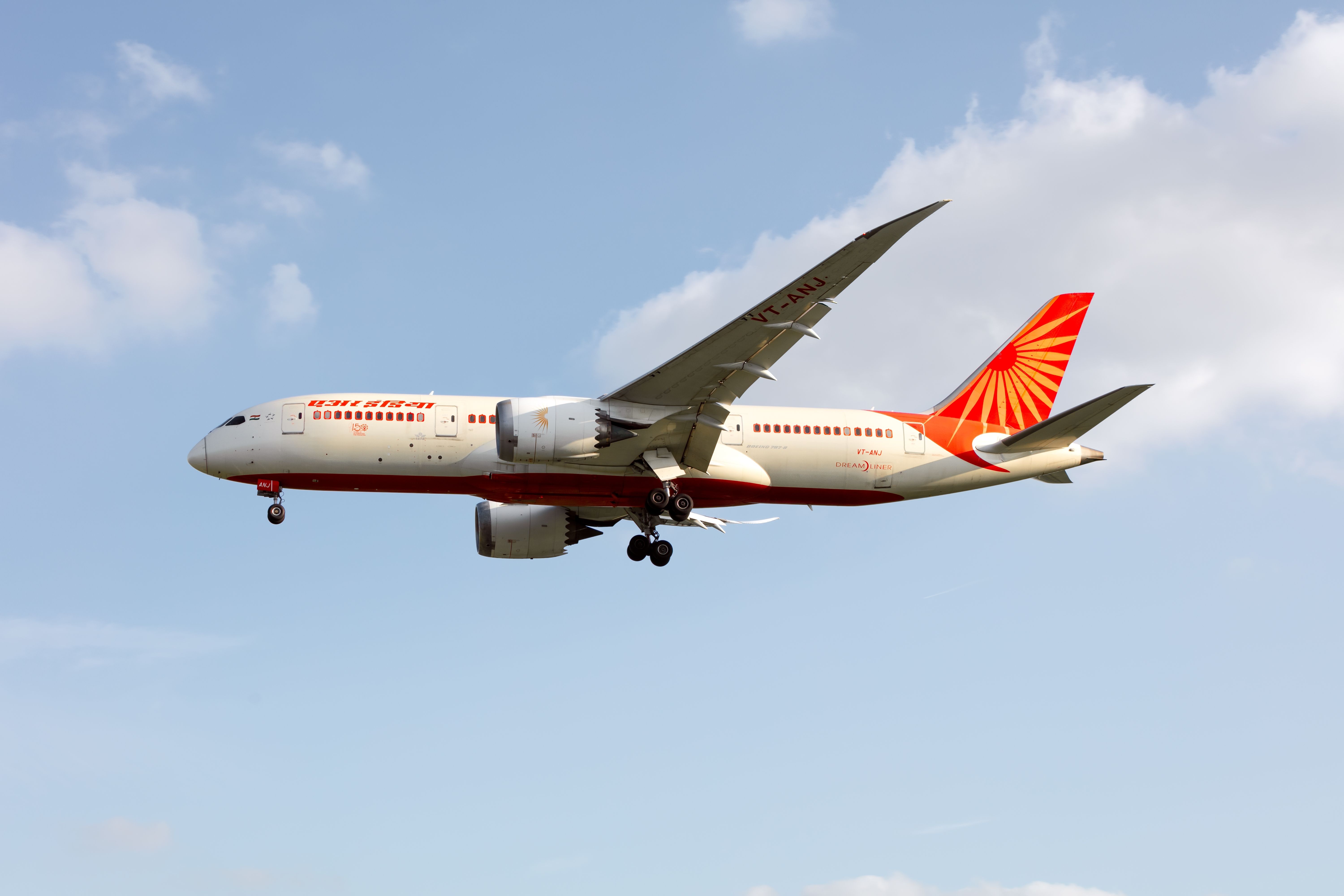 Landing of an Air India 787