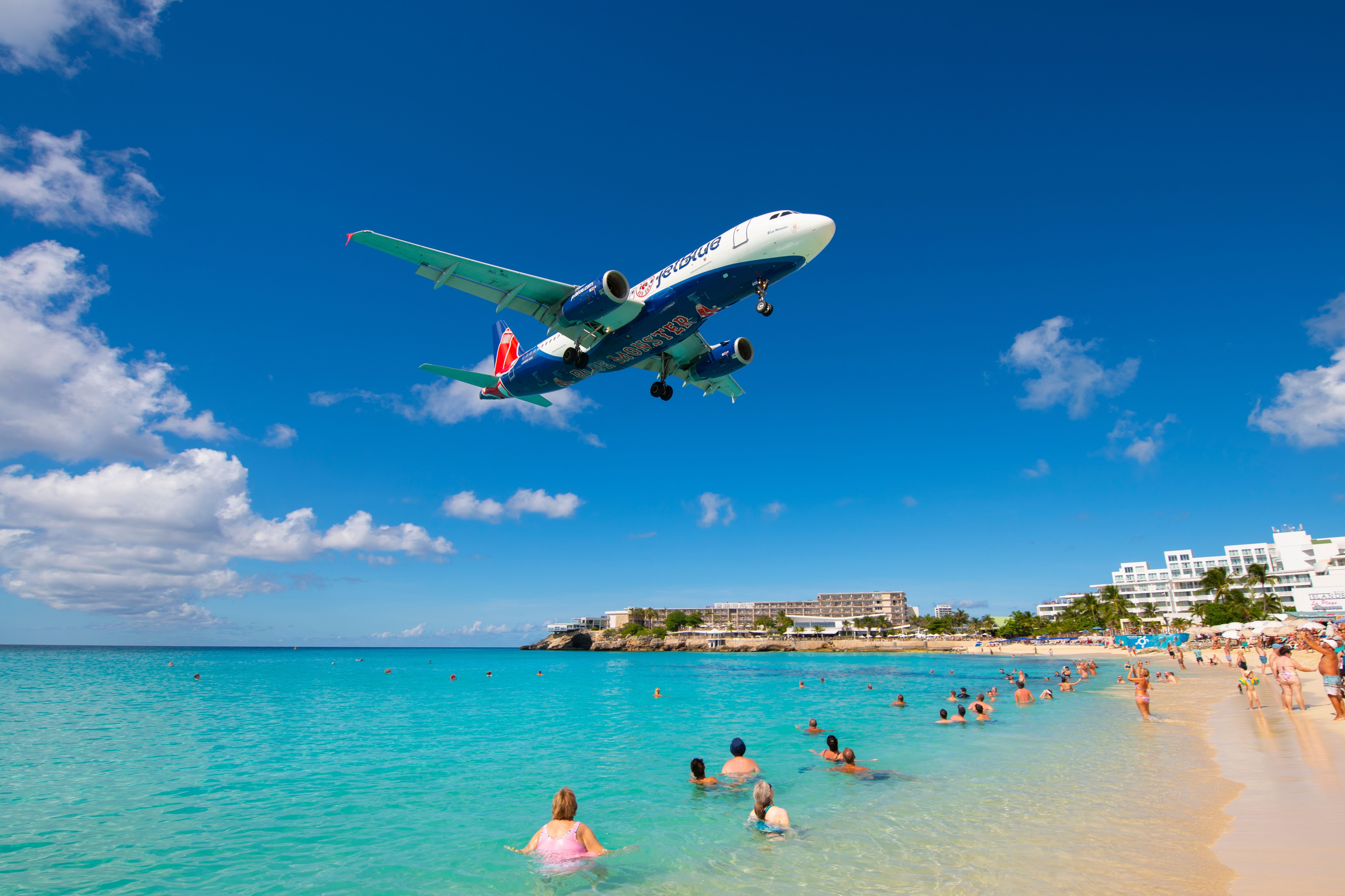 5 Stunning Beach Locations Where Planespotting Is That Little Bit More Spectacular