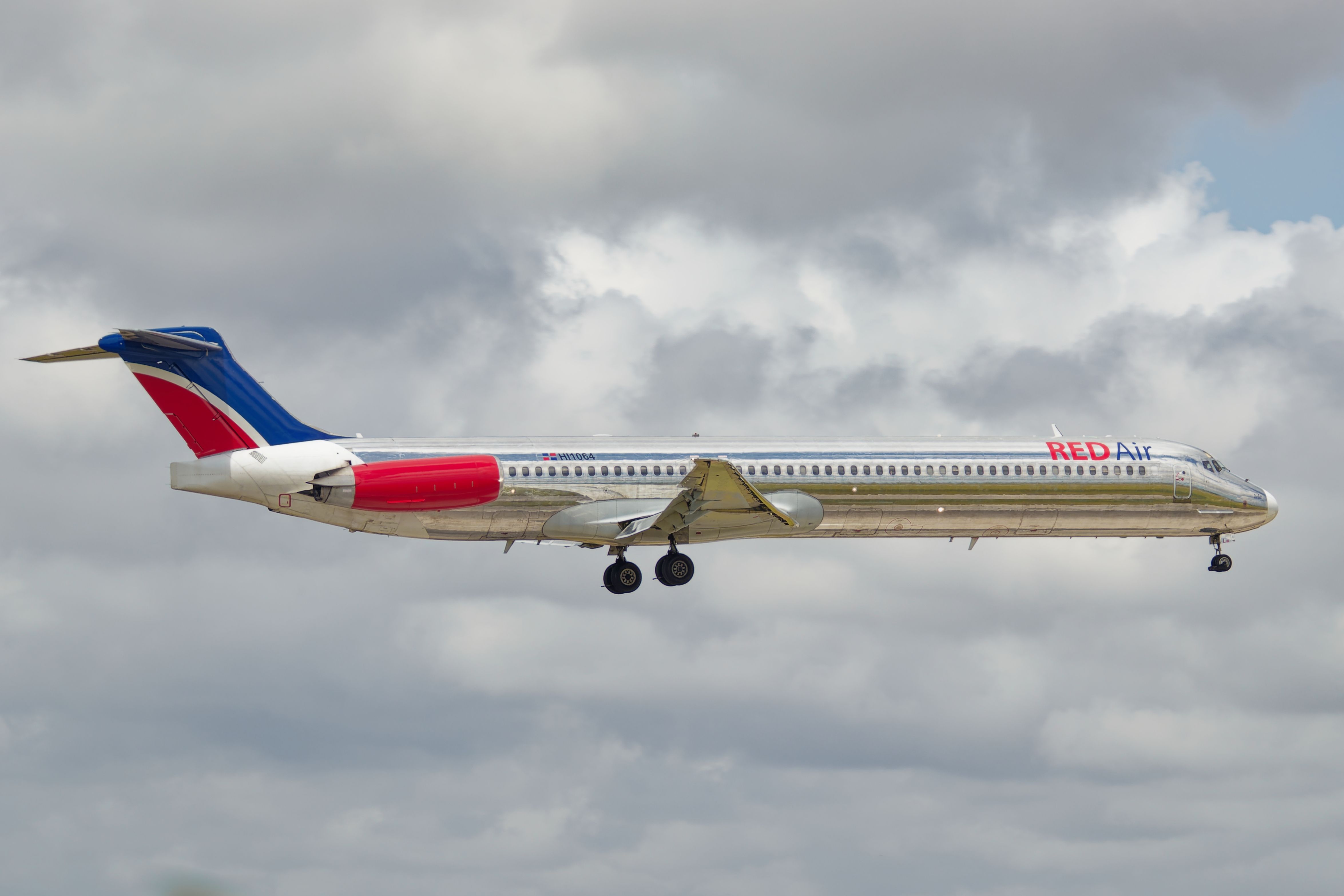 red air md-80