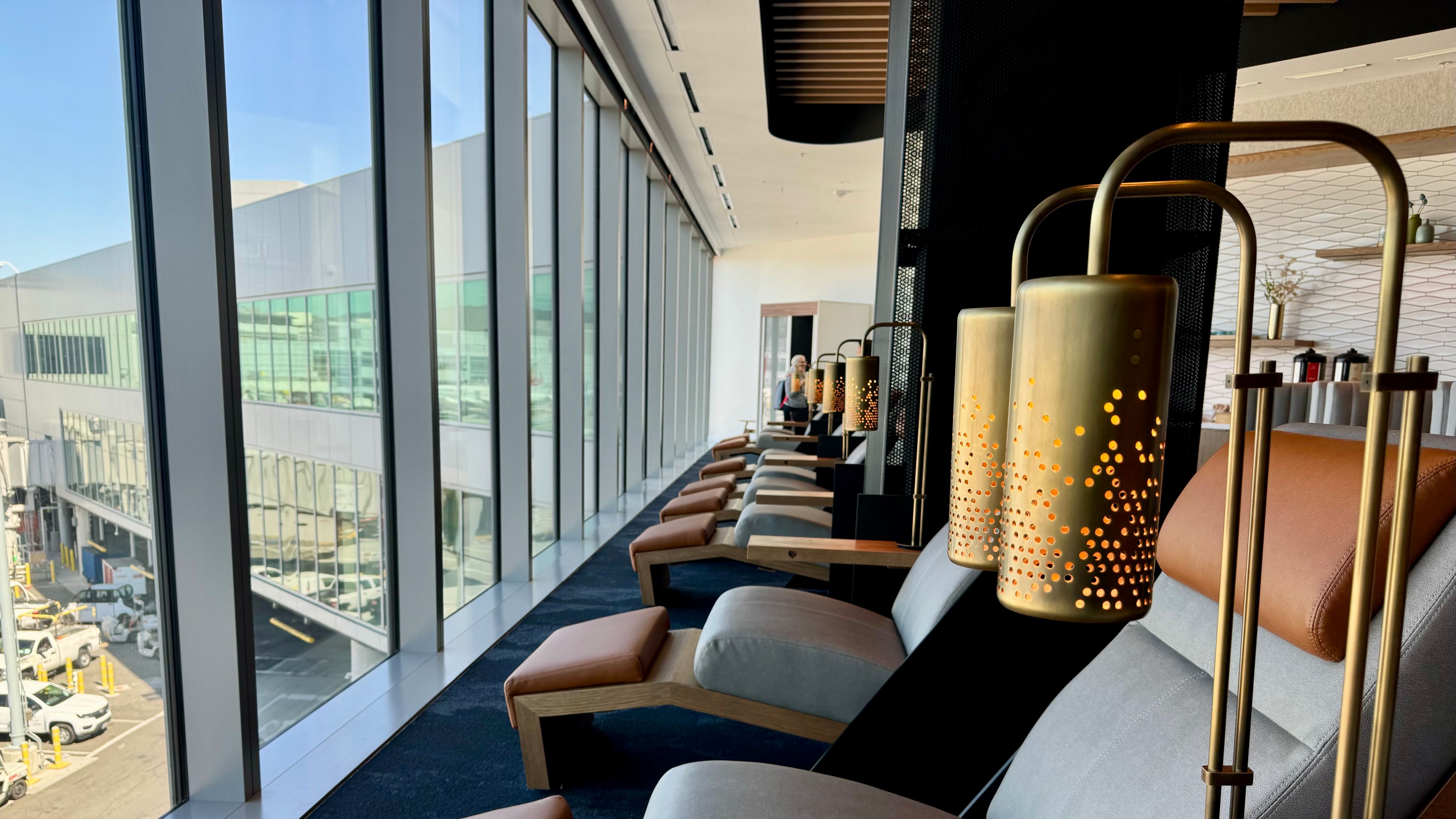 What is your preferred airport lounge program?