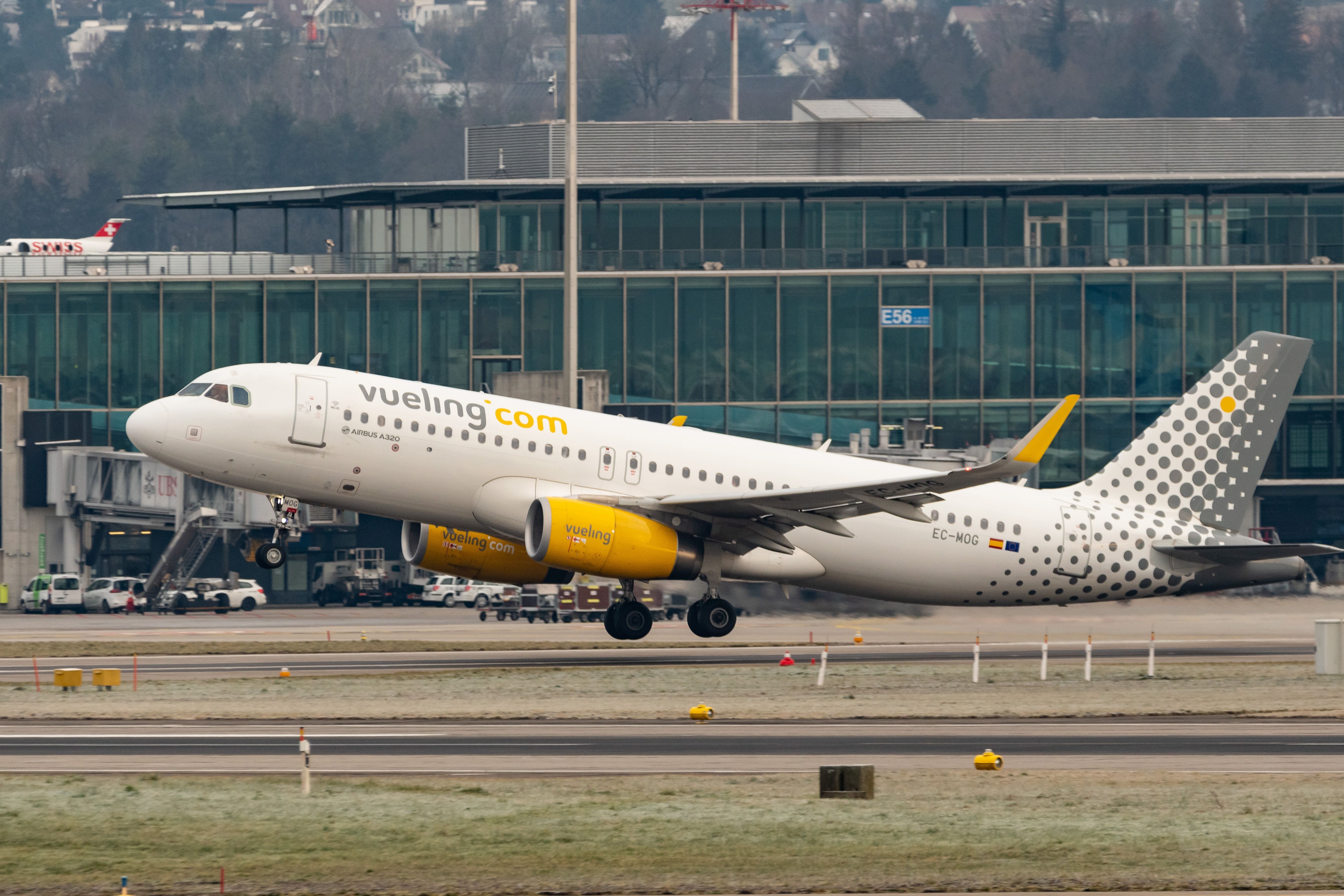 伏林航空空中巴士 A320ceo 離開 ZRHShutterstock_2258093315