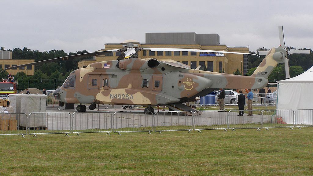 1024px-Sikorsky-S-92-N492SA-far2008-01