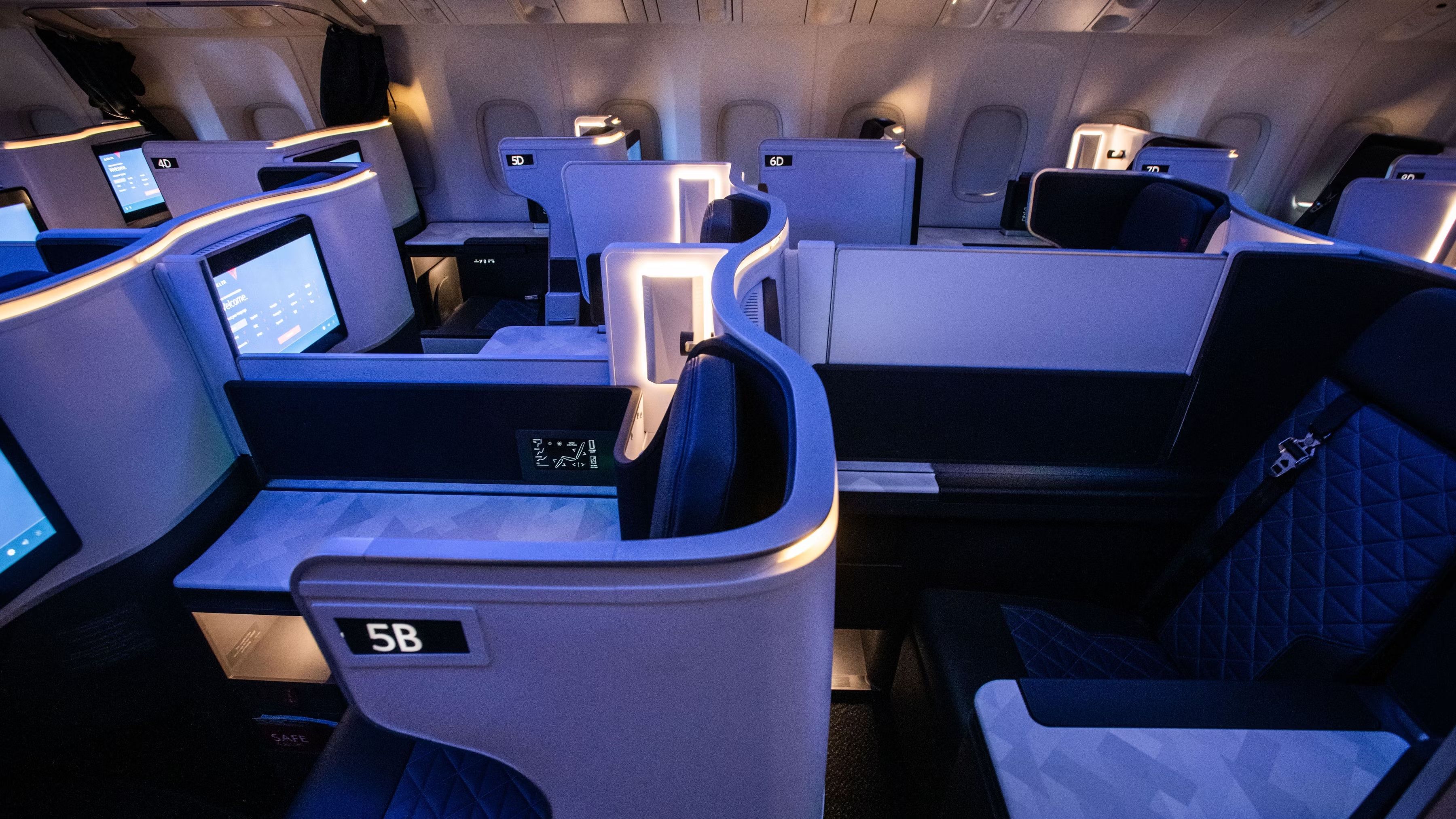 1dal_767_delta-one-5-1