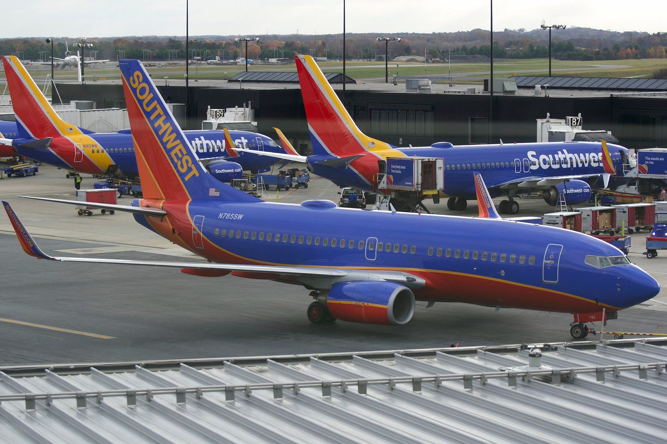 Southwest 737-700 N785SW