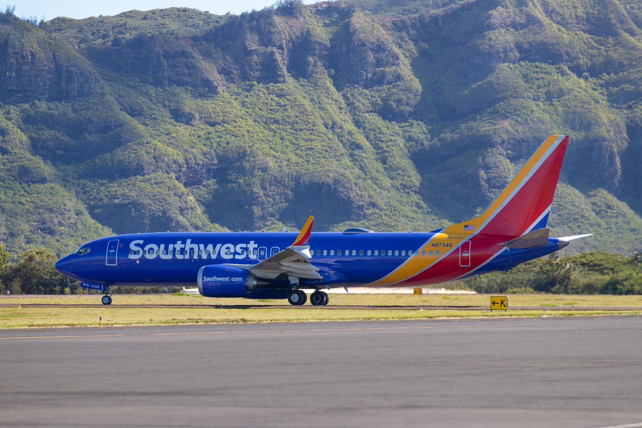 Southwest Airlines Boeing 737 MAX 8 Diverts To Ontario After Smoke Aroma Fills Cabin