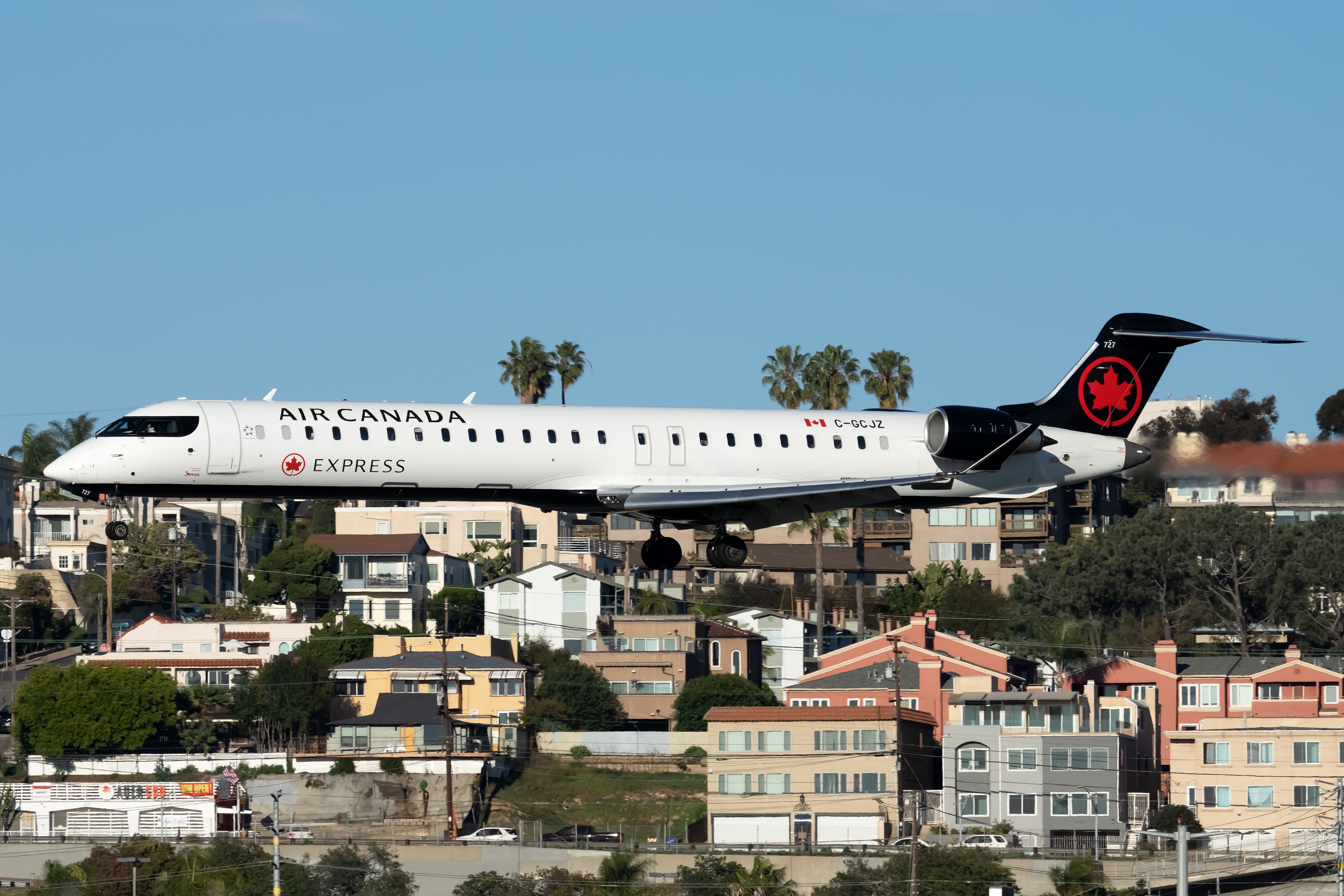 Air Canada Express Mitsubishi CRJ-900LR