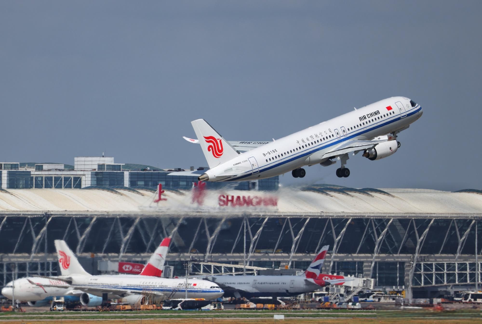 air china c919 first commercial flight 6