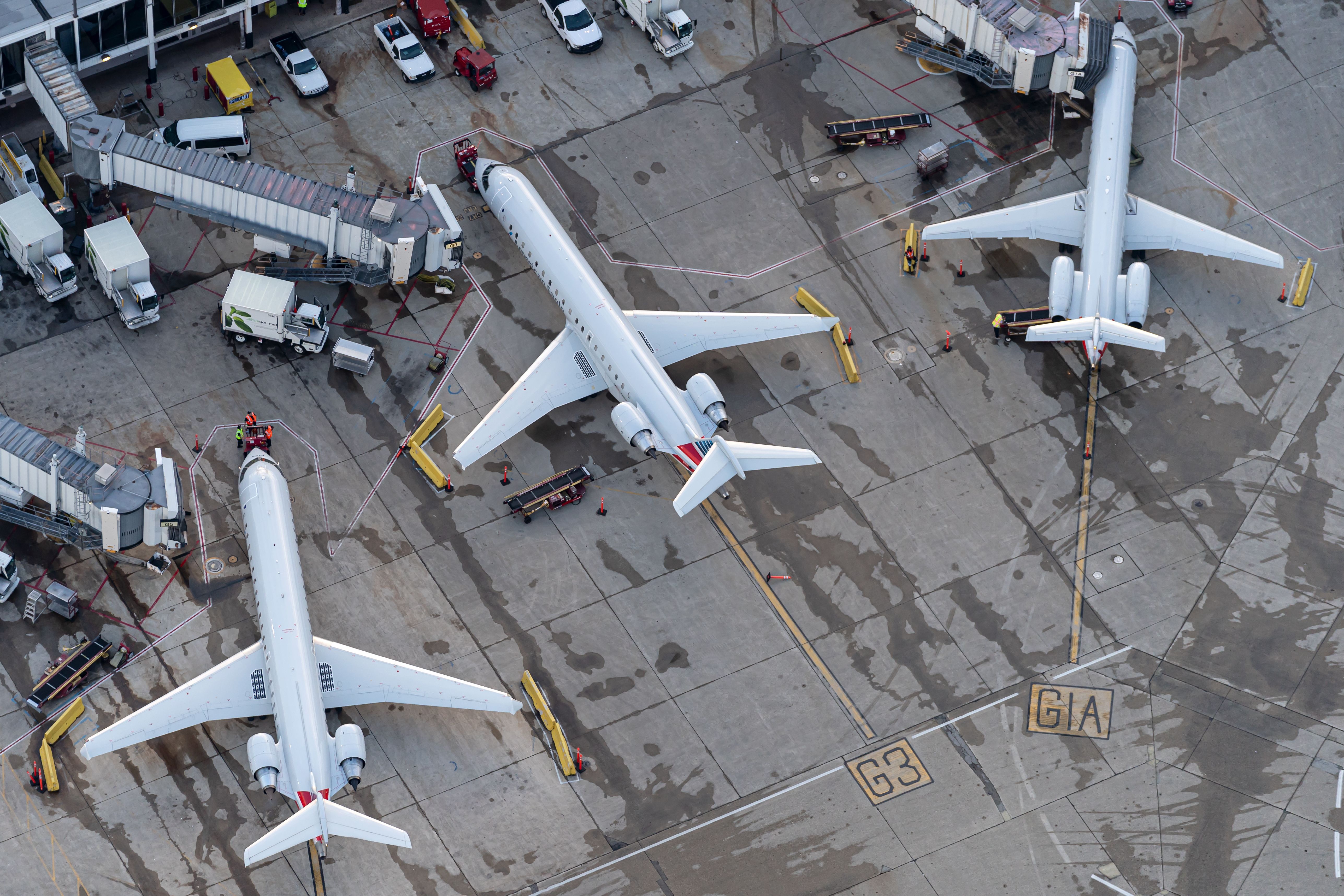 American Airlines CRJs parked together