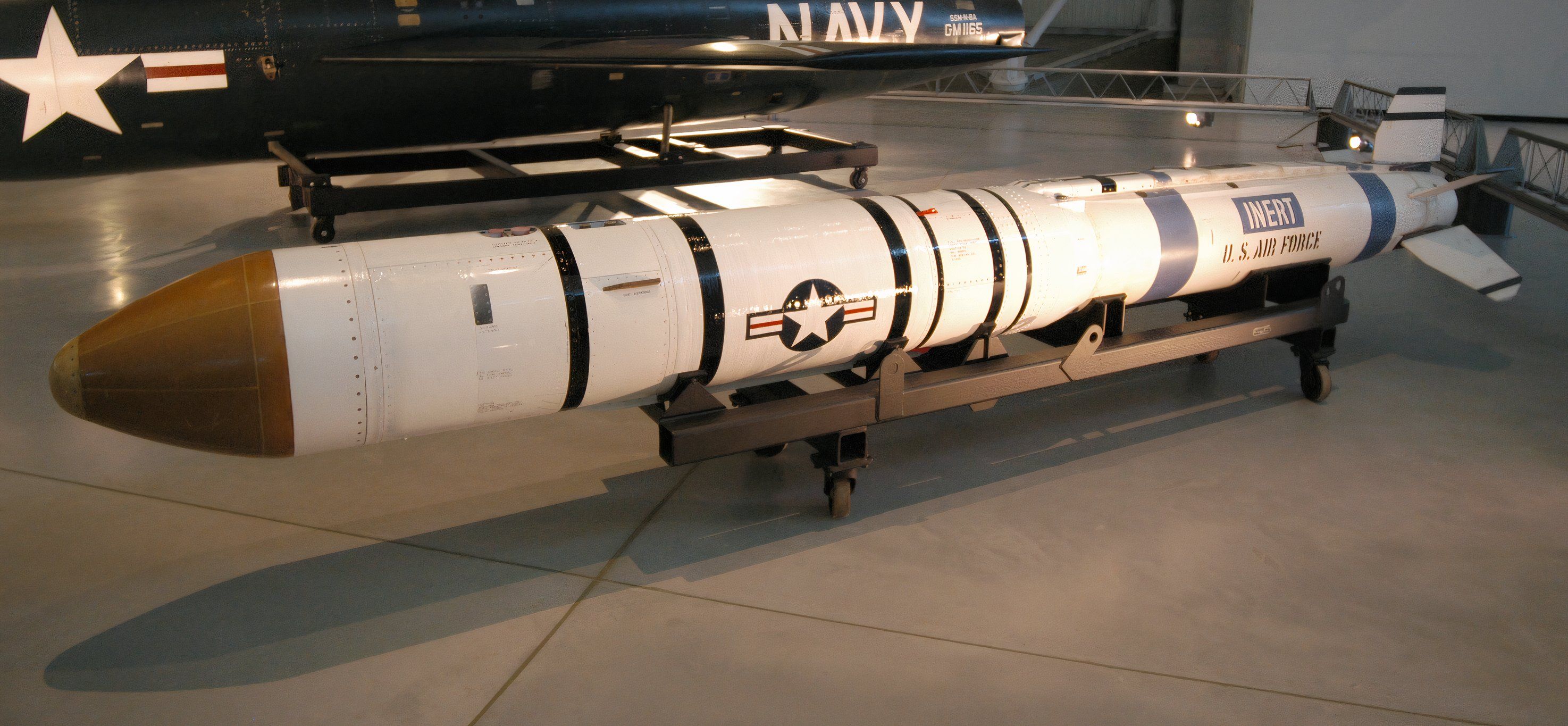 Photo of the ASM-135 as an exhibit at a museum. 