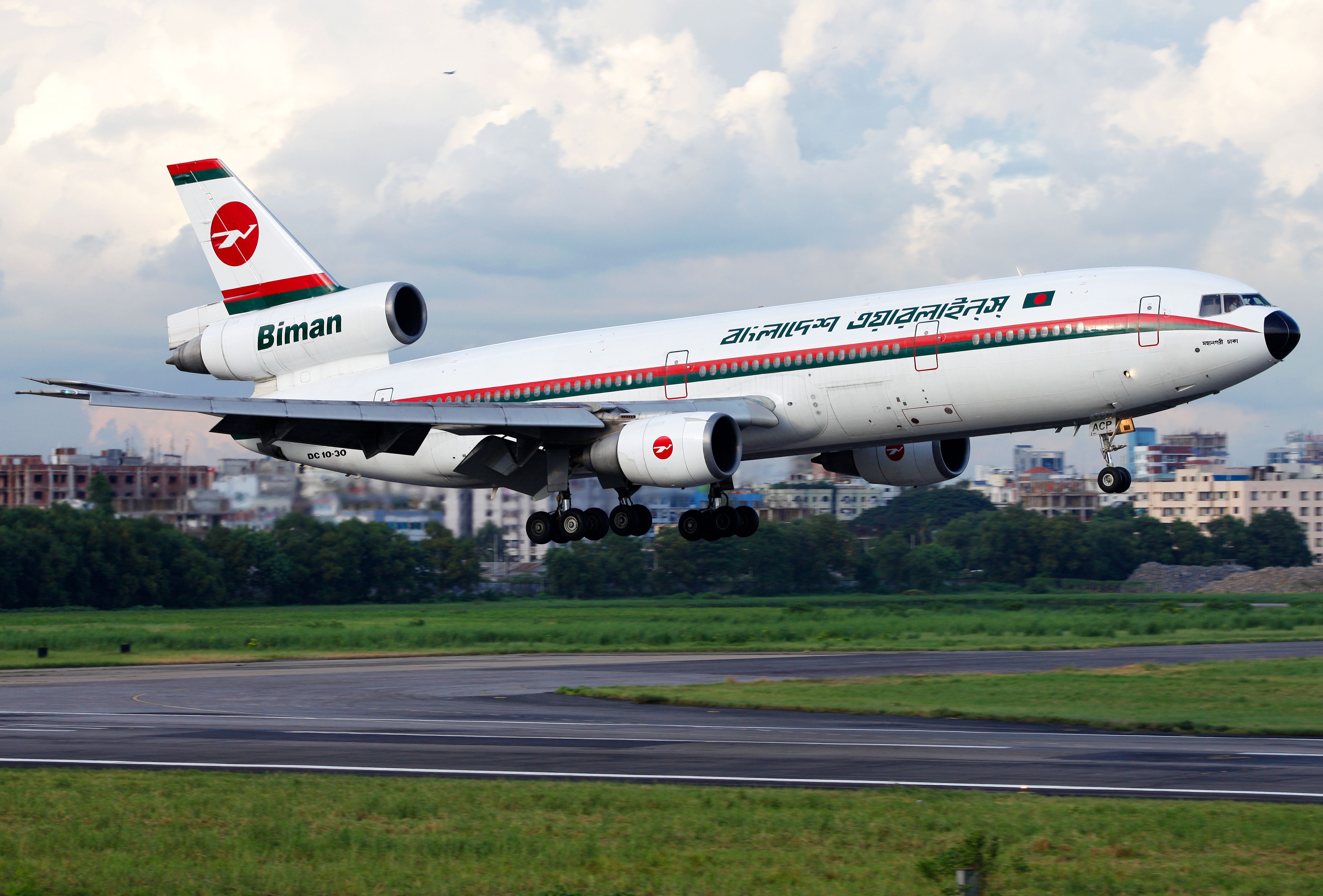 Biman DC-10-30