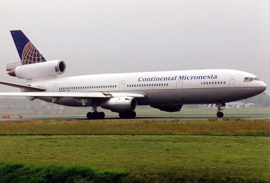 Continental Micronesia DC-10