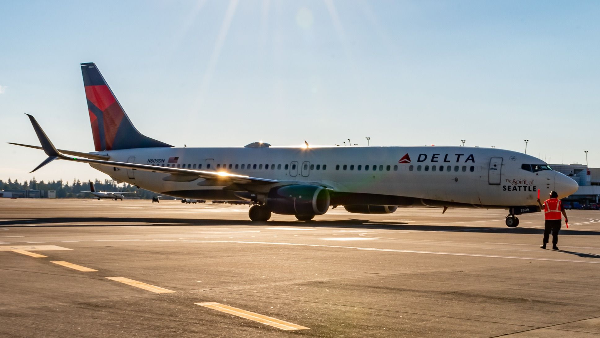 Delta Air Lines Boeing 737-900ER "The Spirit of Seattle" (N809DN).