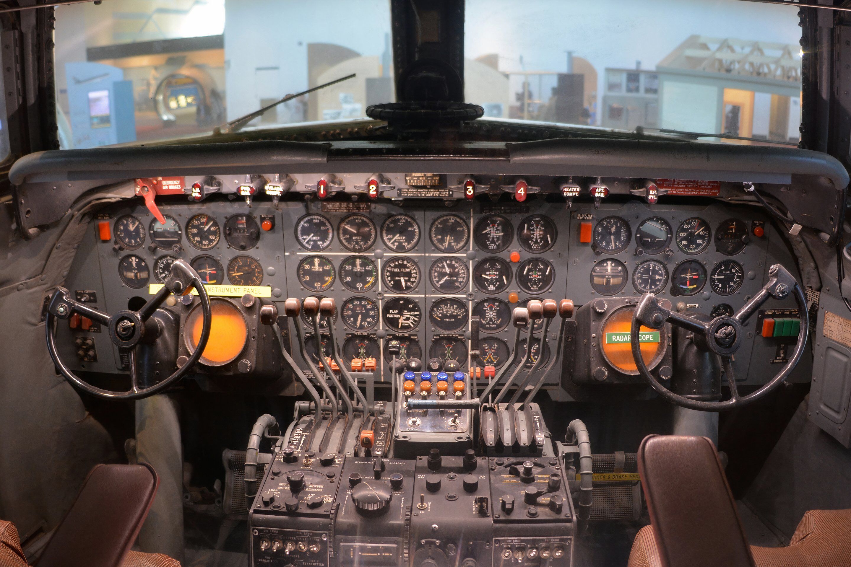 Douglas_DC-7_cockpit_photo_D_Ramey_Logan