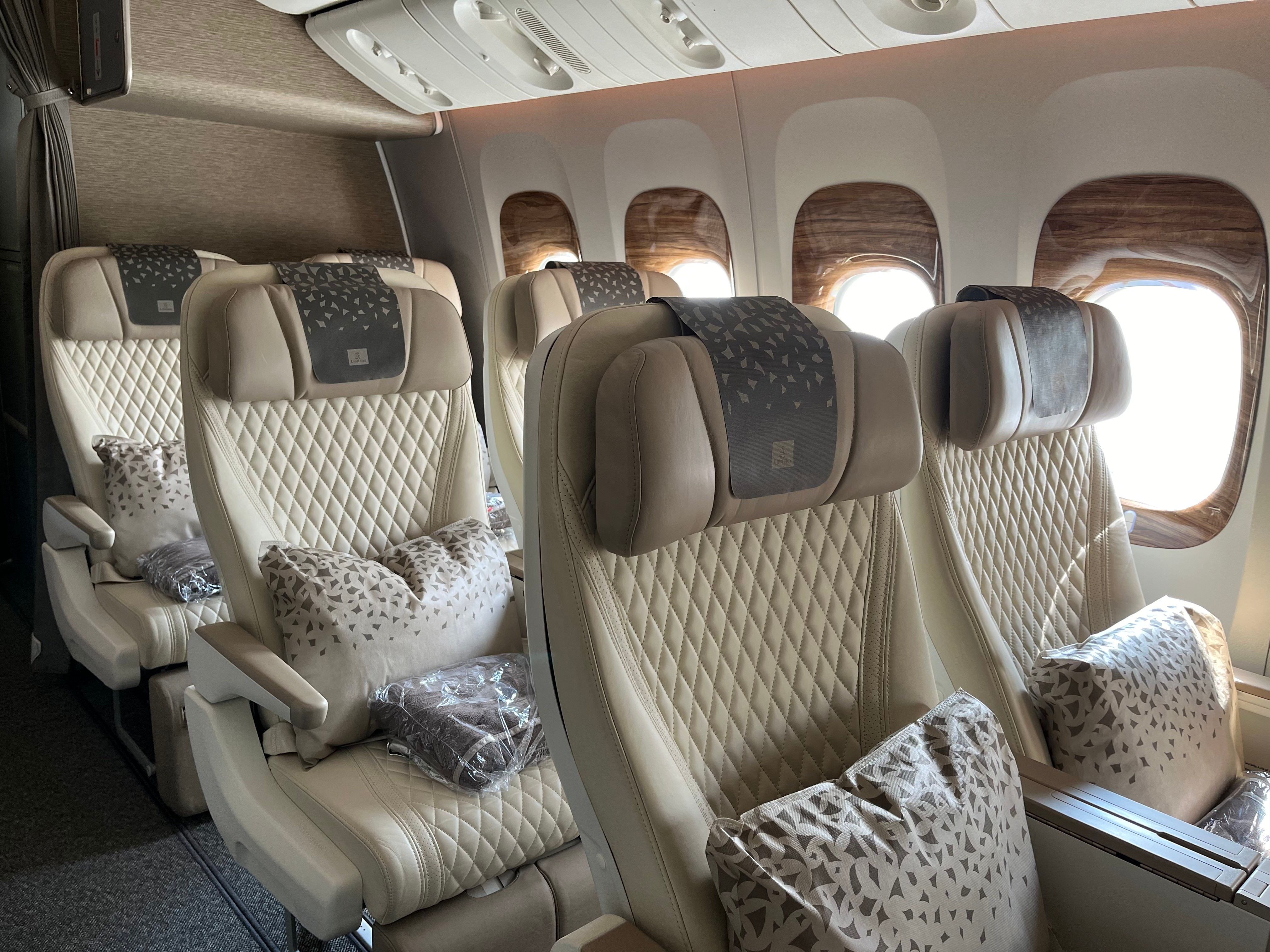 Emirates brand new Premium Economy 777