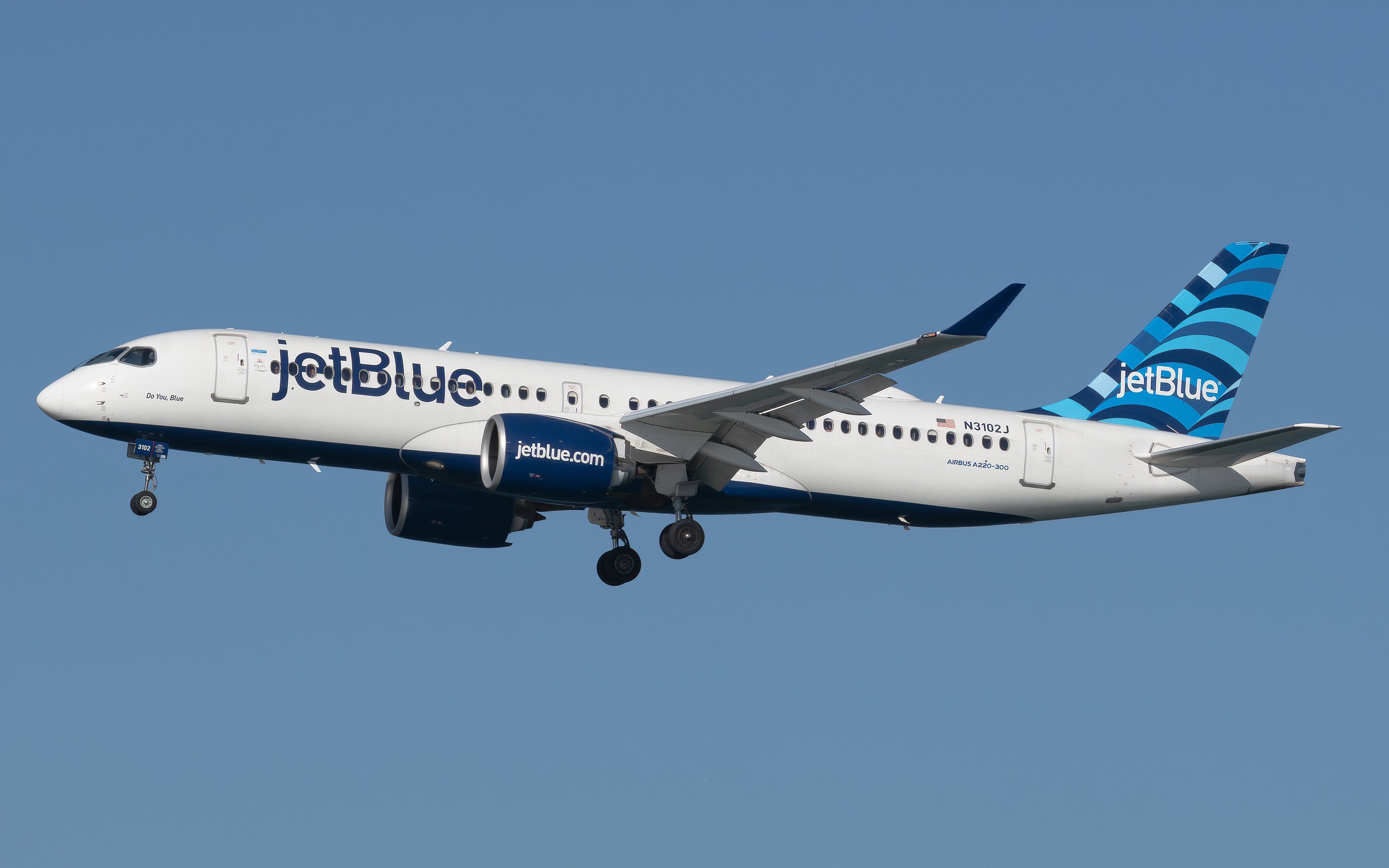 JetBlue Airways Airbus A220-300 Vincenzo Pace Simple Flying