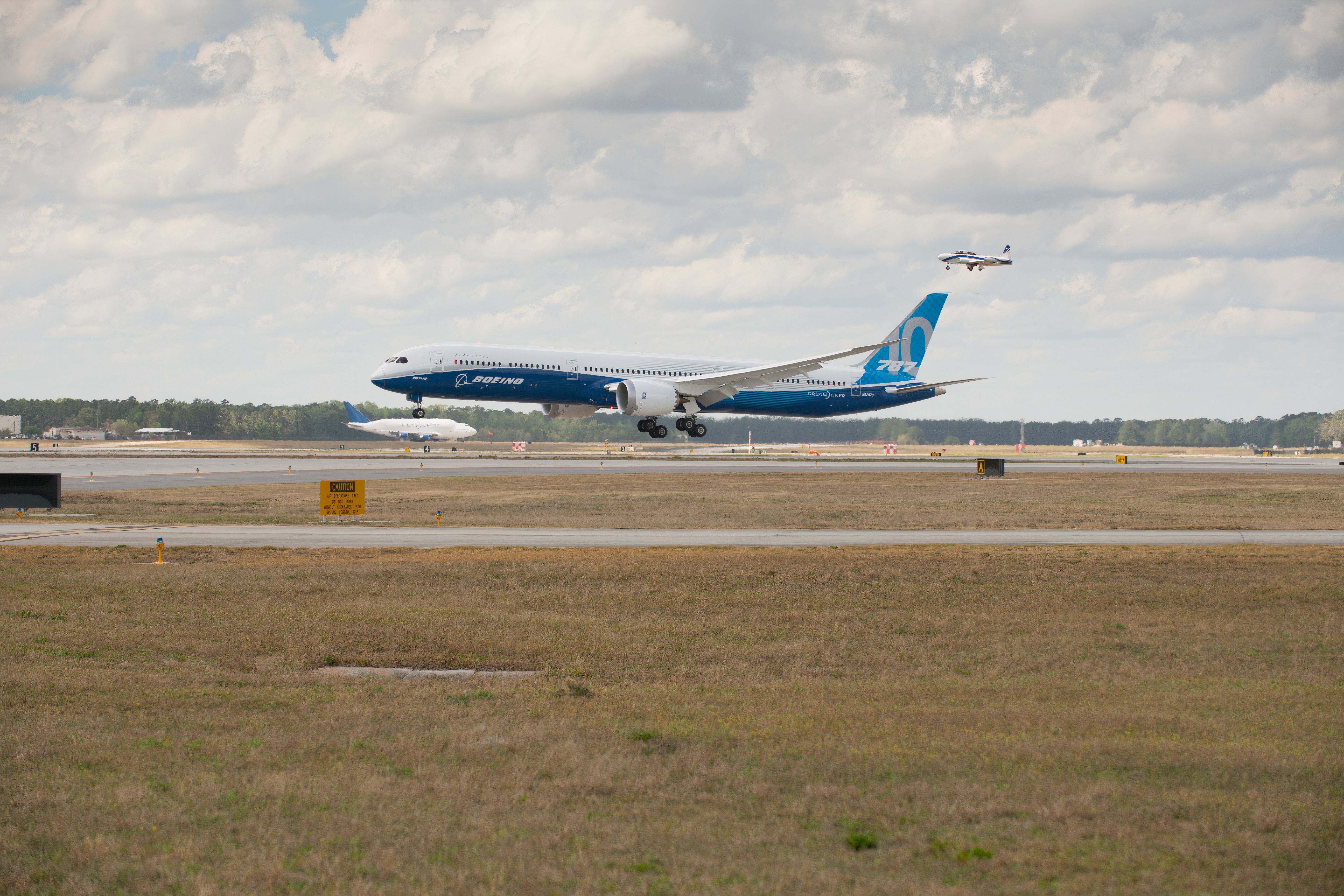 787-10 first flight