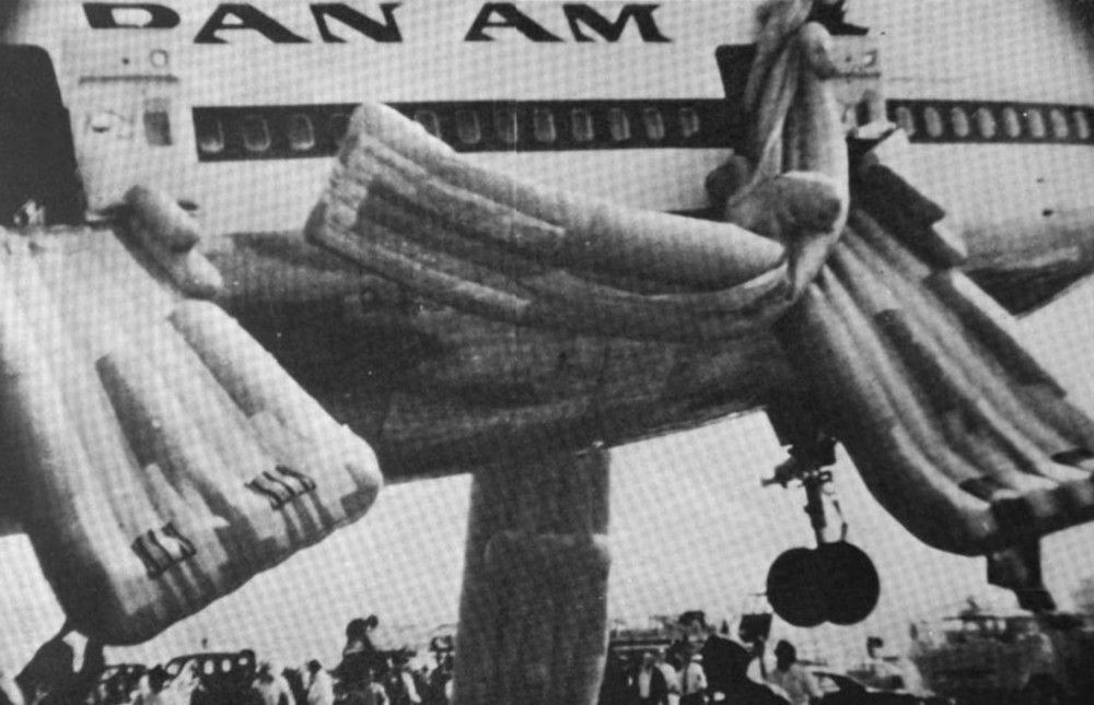 Pan_Am_Flight_845_after_accident