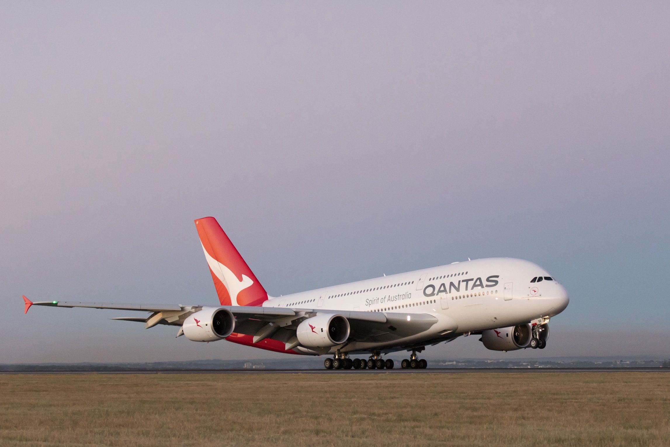 9-Hour Go Round: Qantas Airbus A380 Flight To Johannesburg Makes U-Turn ...