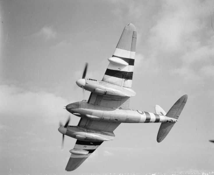 RAF_Mosquito_with_Molins_gun_WWII_IWM_CH_14114