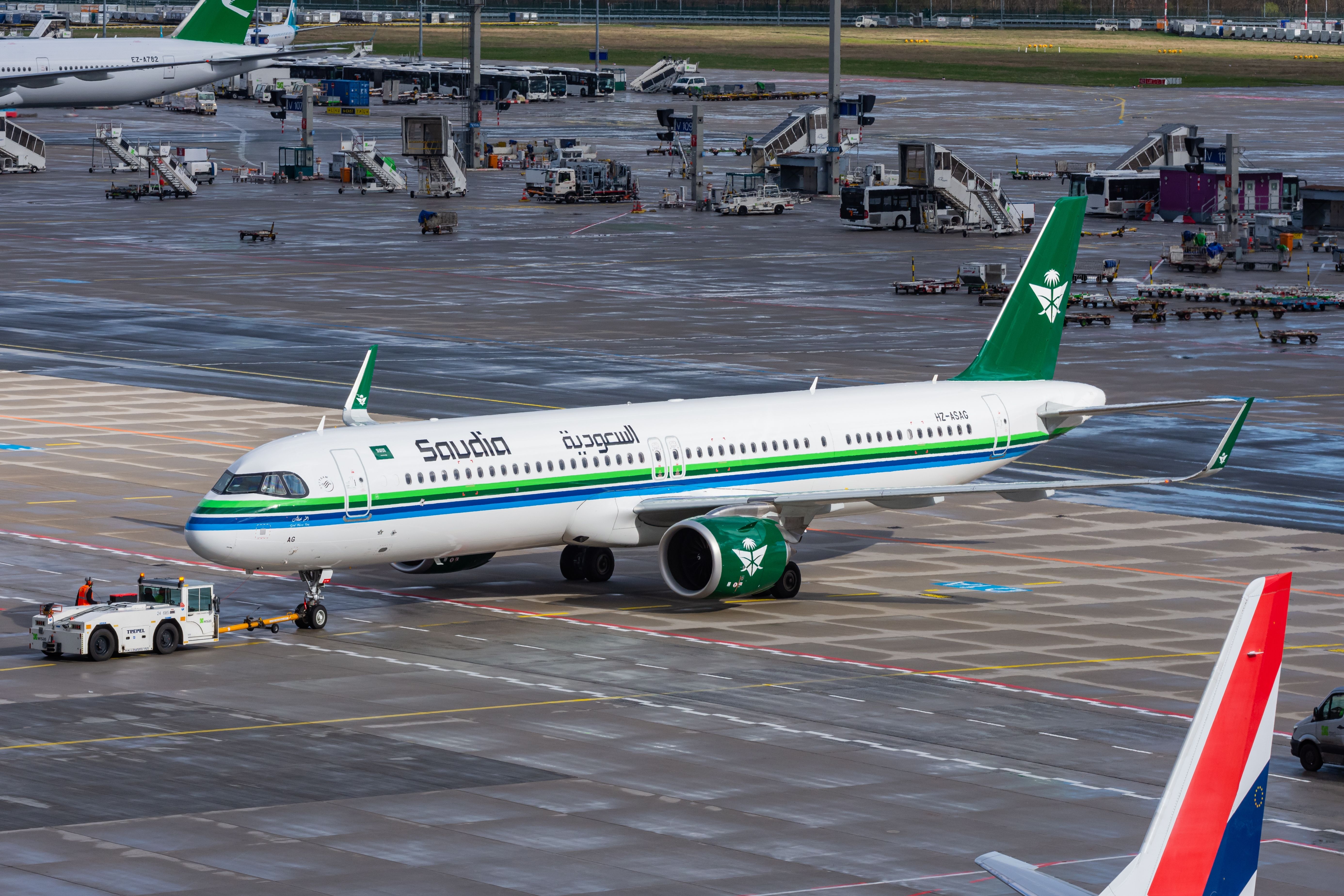 SAUDIA Airbus A321neo on the ground at FRA shutterstock_2465192661