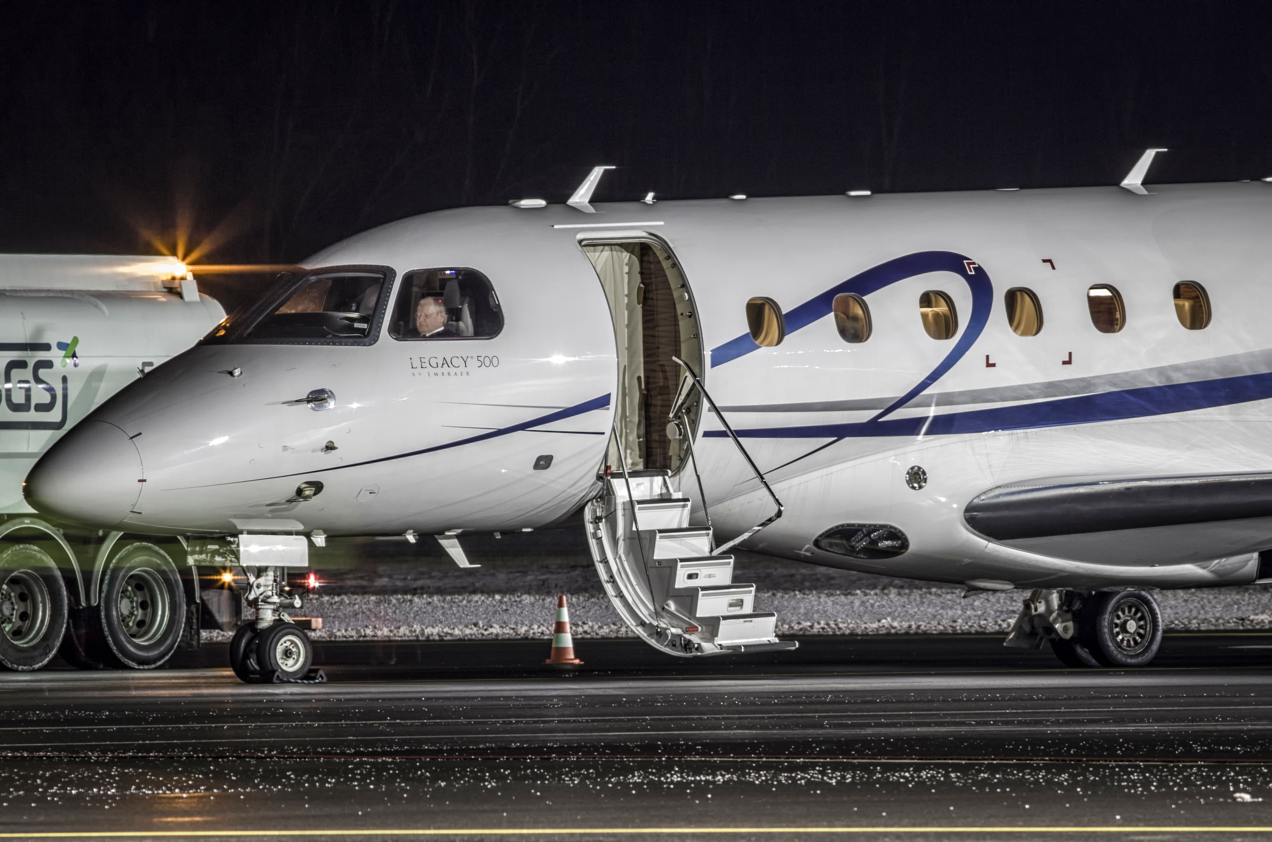 Embraer Legacy 500 on the ground