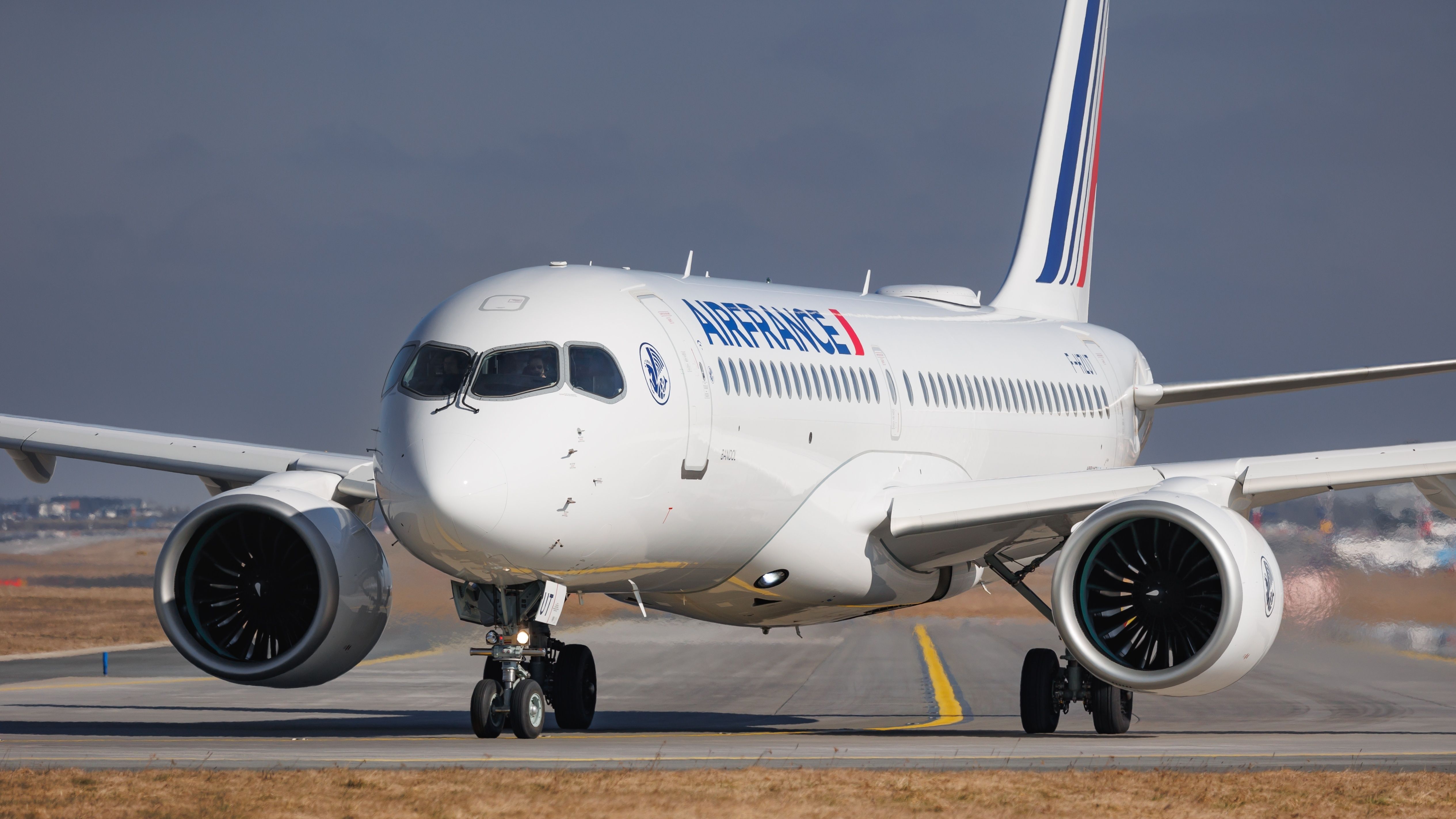 Air France A220 face-to-face