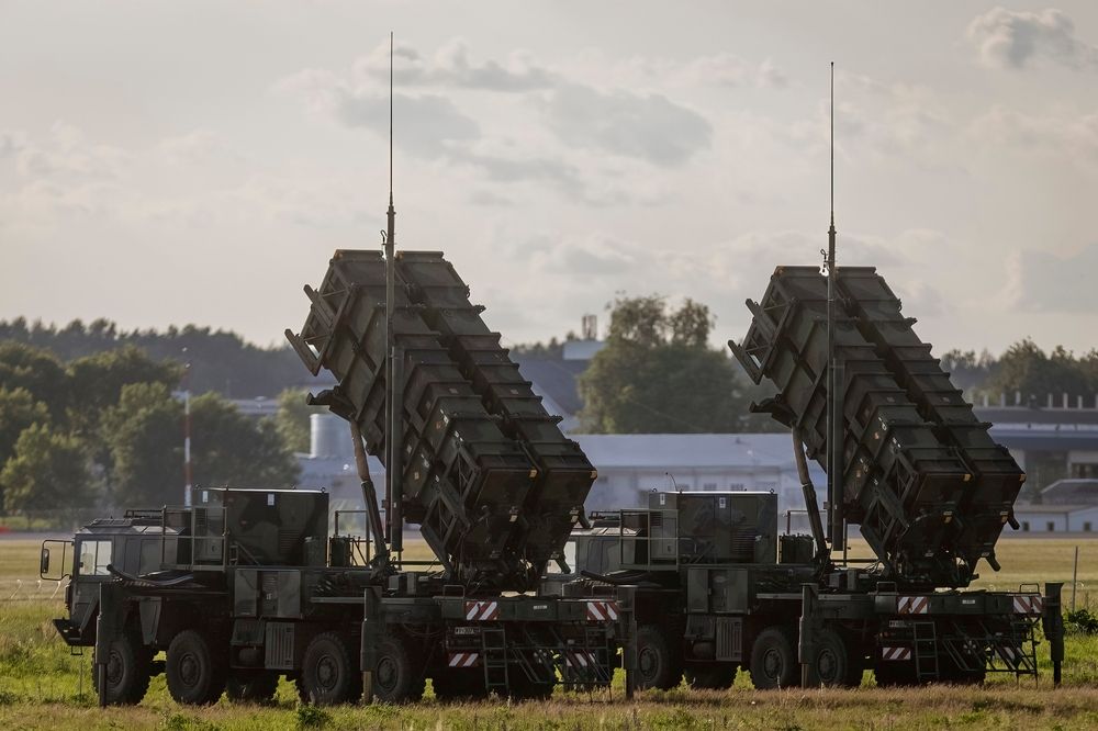 he MIM-104 Patriot is a surface-to-air missile (SAM) system